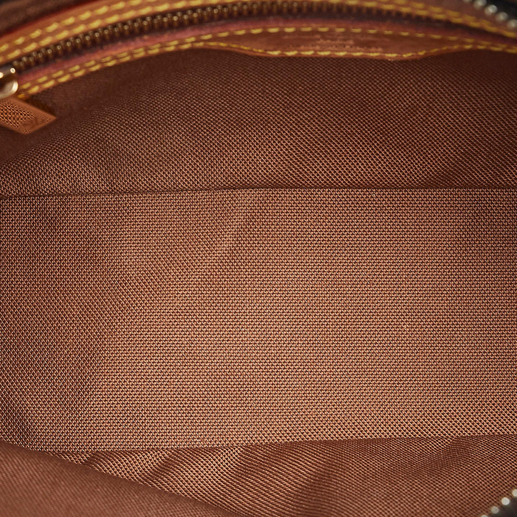 Louis Vuitton Monogram Trotteur (SHG-tO6bVz)