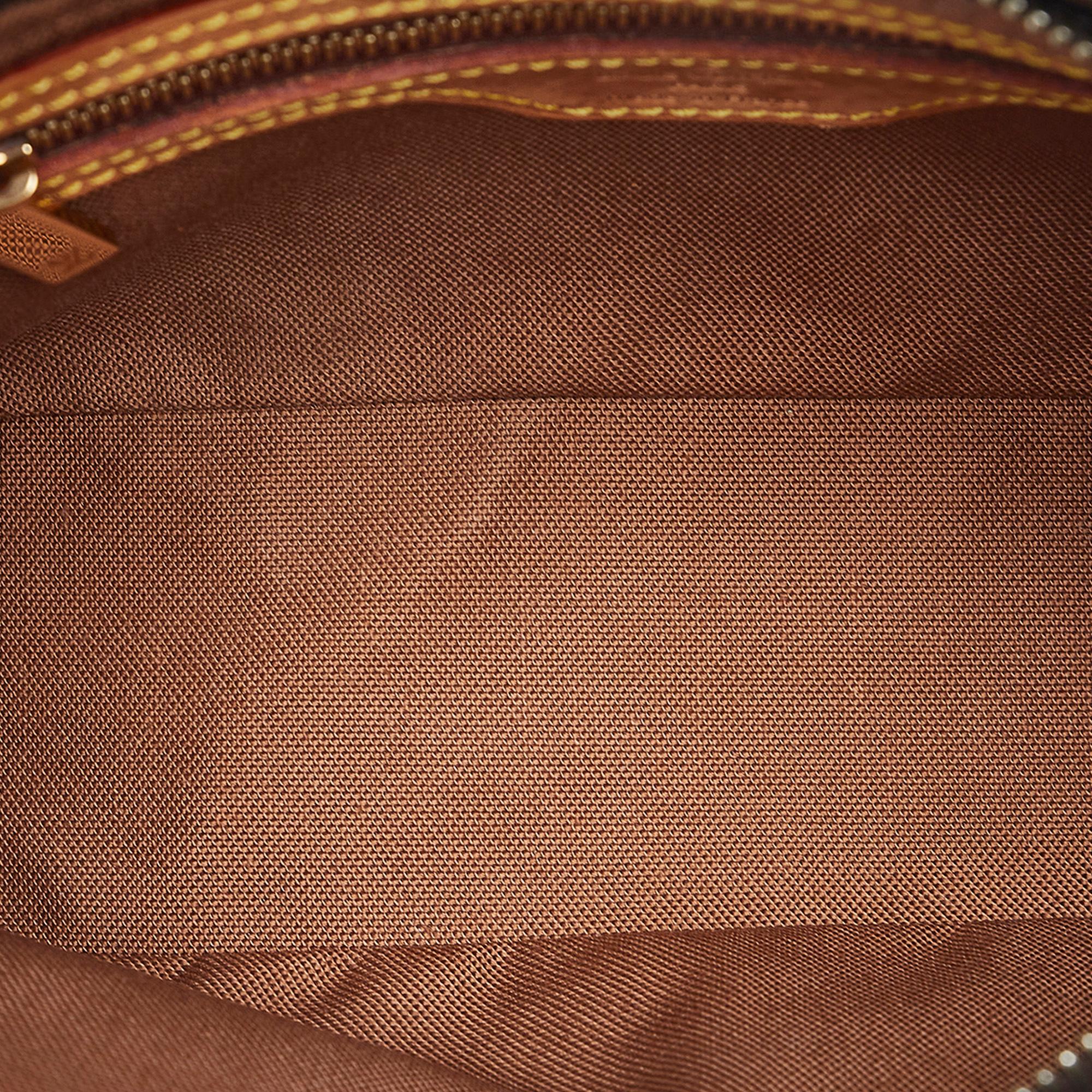 Louis Vuitton Monogram Trotteur (SHG-tO6bVz)