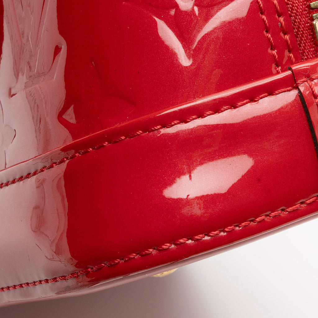 Louis Vuitton Monogram Vernis Alma BB Satchel (SHF-TS3duR)