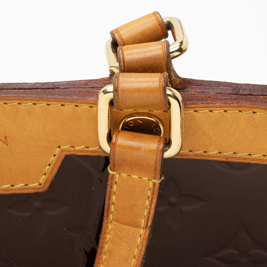 Louis Vuitton Monogram Vernis Brea MM Satchel (SHF-KsQkQS)