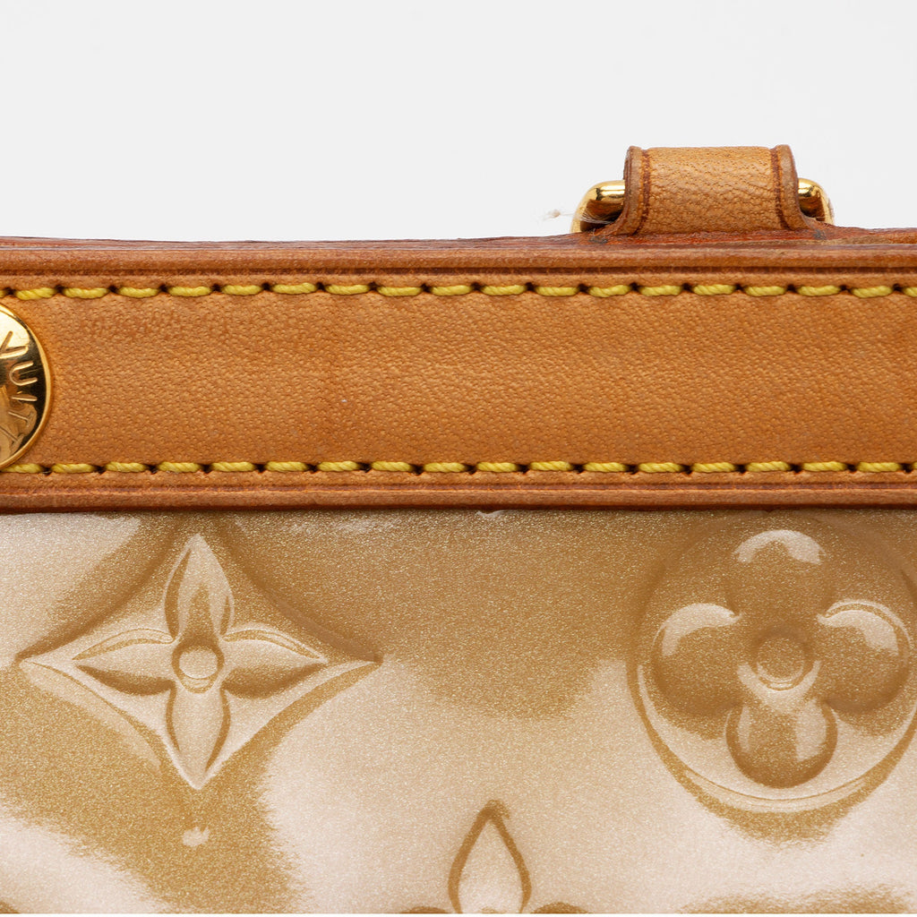 Louis Vuitton Monogram Vernis Roxbury Drive Clutch (SHF-HjMdyt)