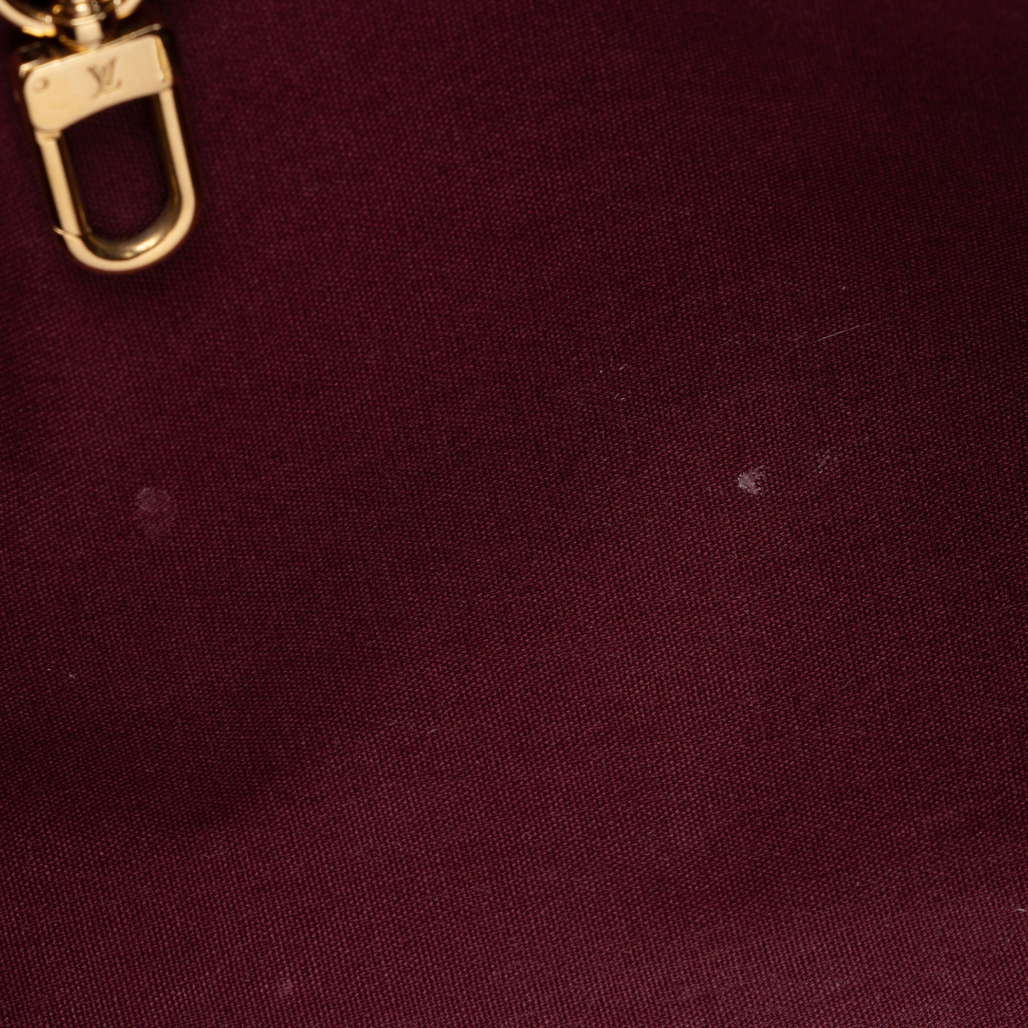 Louis Vuitton Monogram Vernis Wilshire PM Tote (SHF-eeeczU)