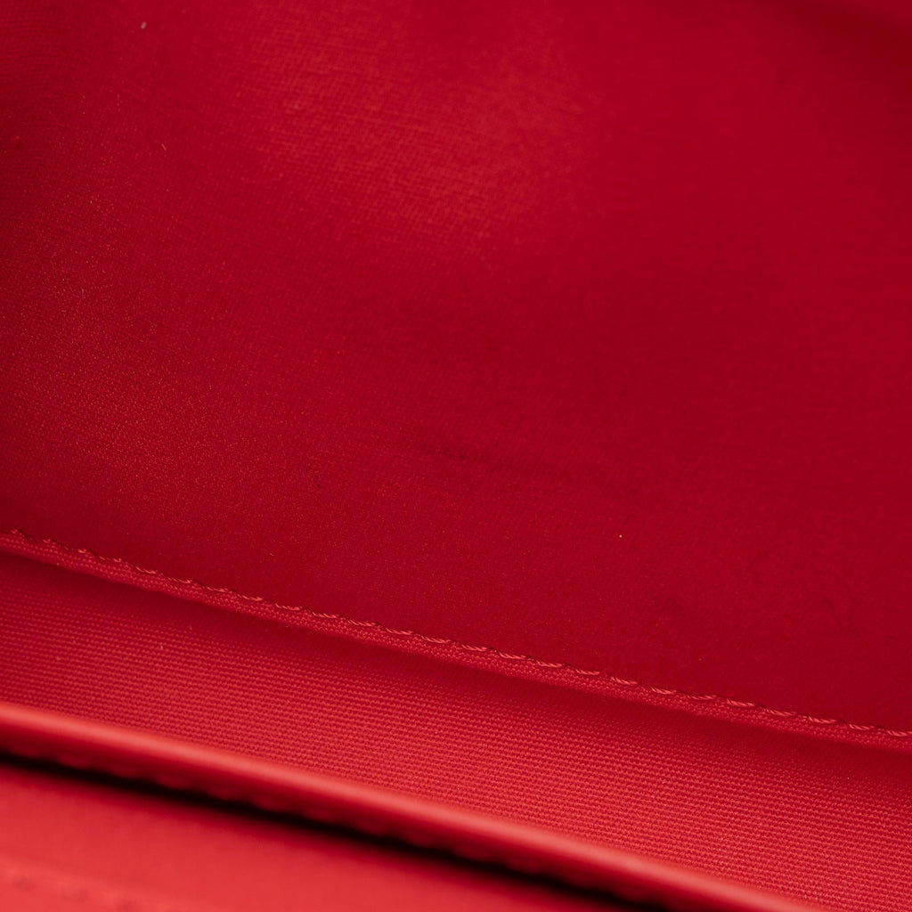 Louis Vuitton Patent Leather Louise Clutch (SHF-5GHpKI)