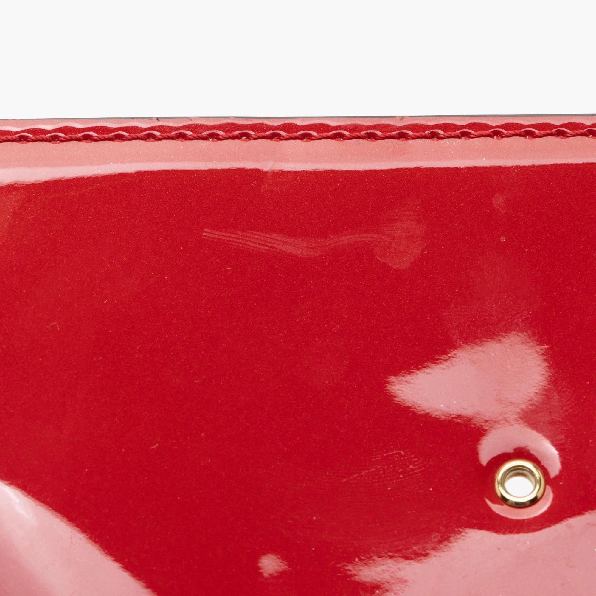 Louis Vuitton Patent Leather Louise Clutch (SHF-5GHpKI)