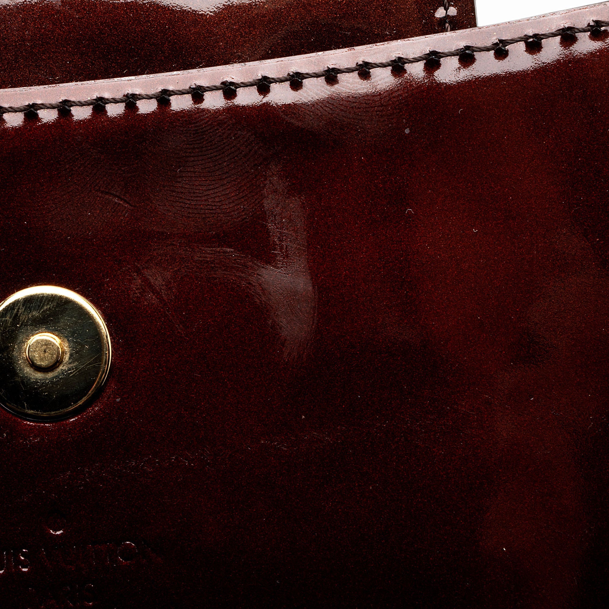Louis Vuitton Patent Leather Sobe Clutch (SHF-O0hDXi)