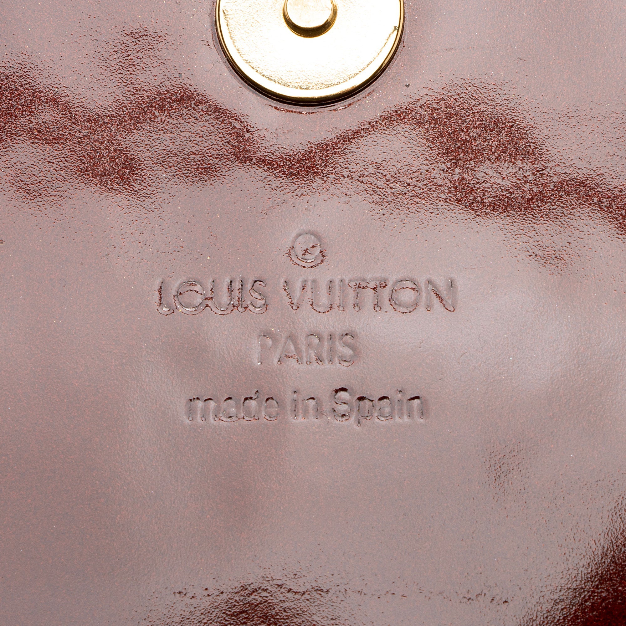 Louis Vuitton Patent Leather Sobe Clutch (SHF-O0hDXi)