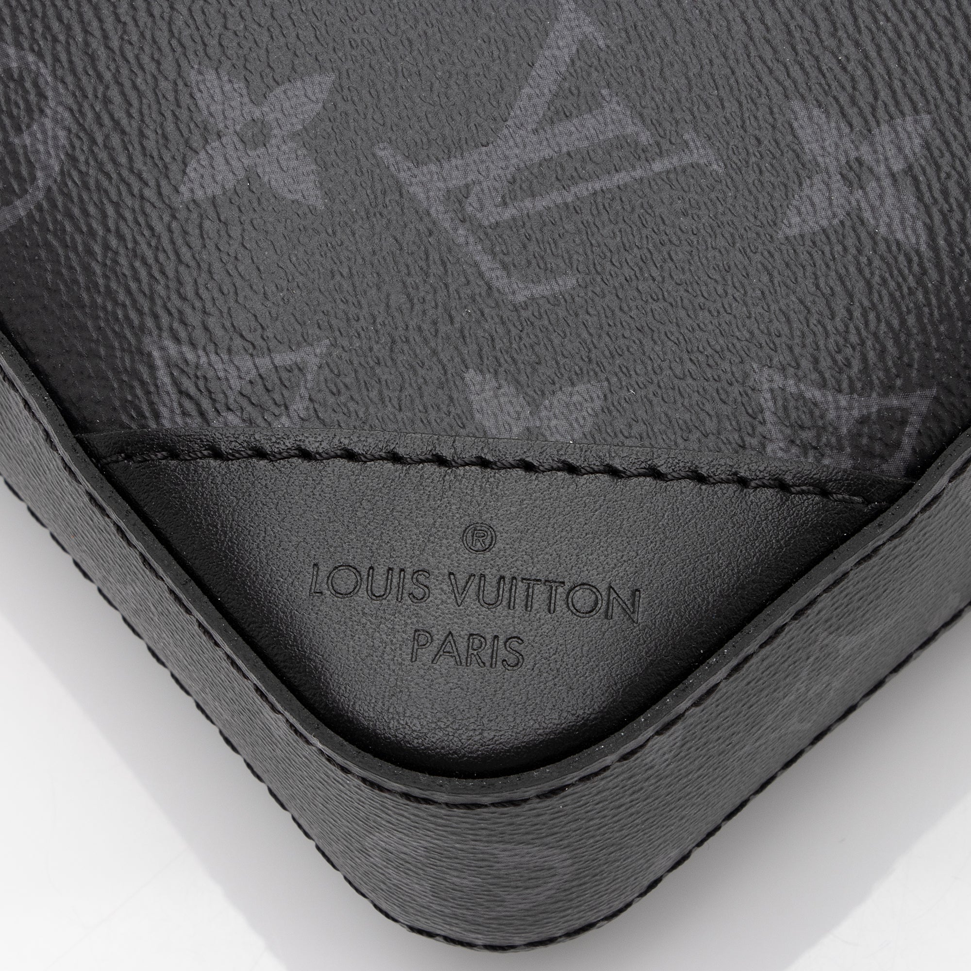 Louis Vuitton Reverse Monogram Eclipse Trio Messenger Bag (SHF-74wbYX)