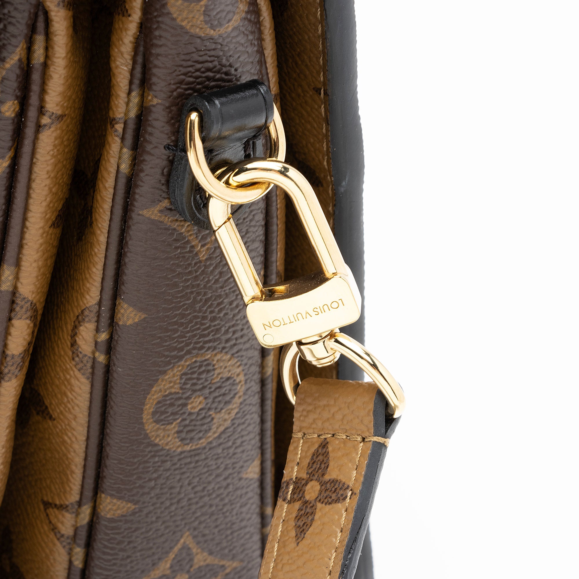 Louis Vuitton Reverse Monogram Pochette Metis Shoulder Bag (SHF-TeLbmc)
