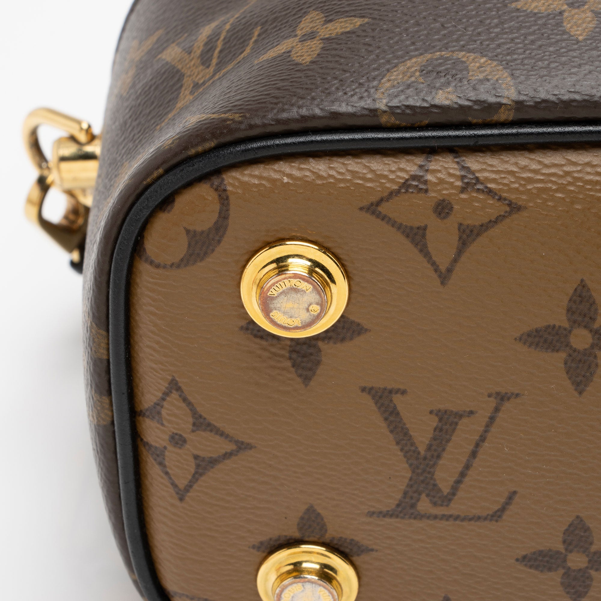 Louis Vuitton Reverse Monogram Vanity PM Shoulder Bag (SHF-yR0z4g)