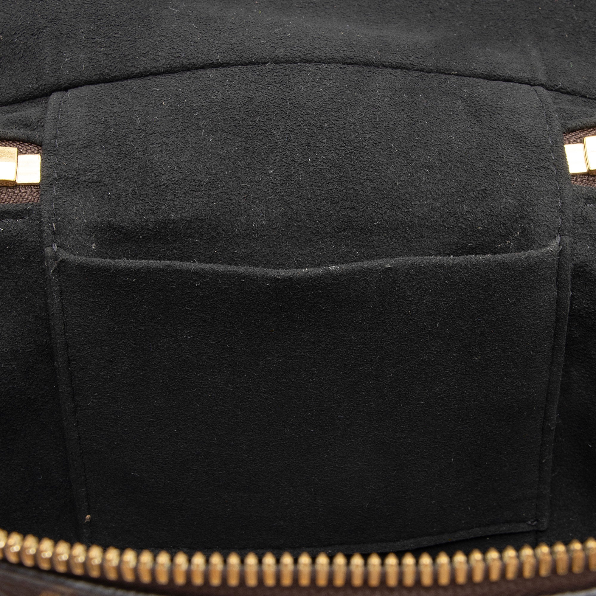 Louis Vuitton Reverse Monogram Vanity PM Shoulder Bag (SHF-yR0z4g)