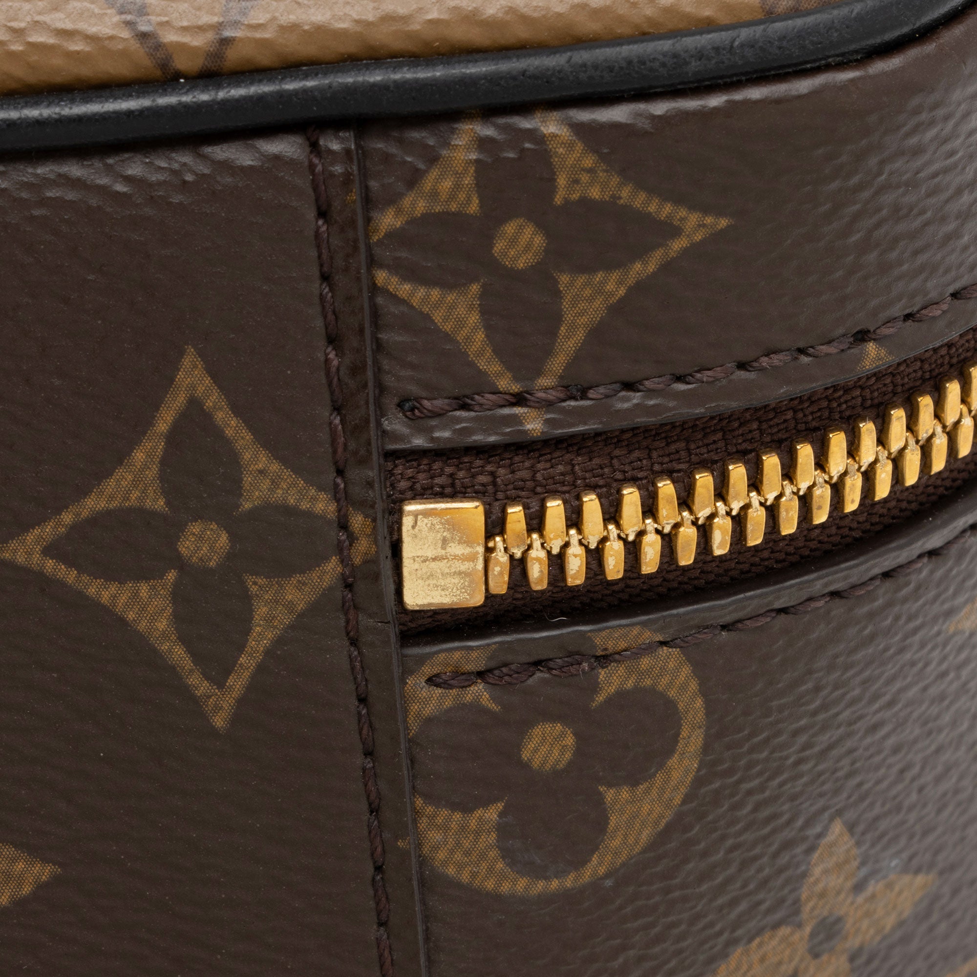 Louis Vuitton Reverse Monogram Vanity PM Shoulder Bag (SHF-yR0z4g)