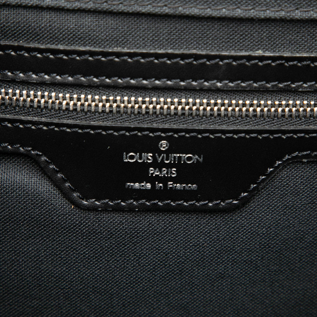 Louis Vuitton Taiga Cassiar