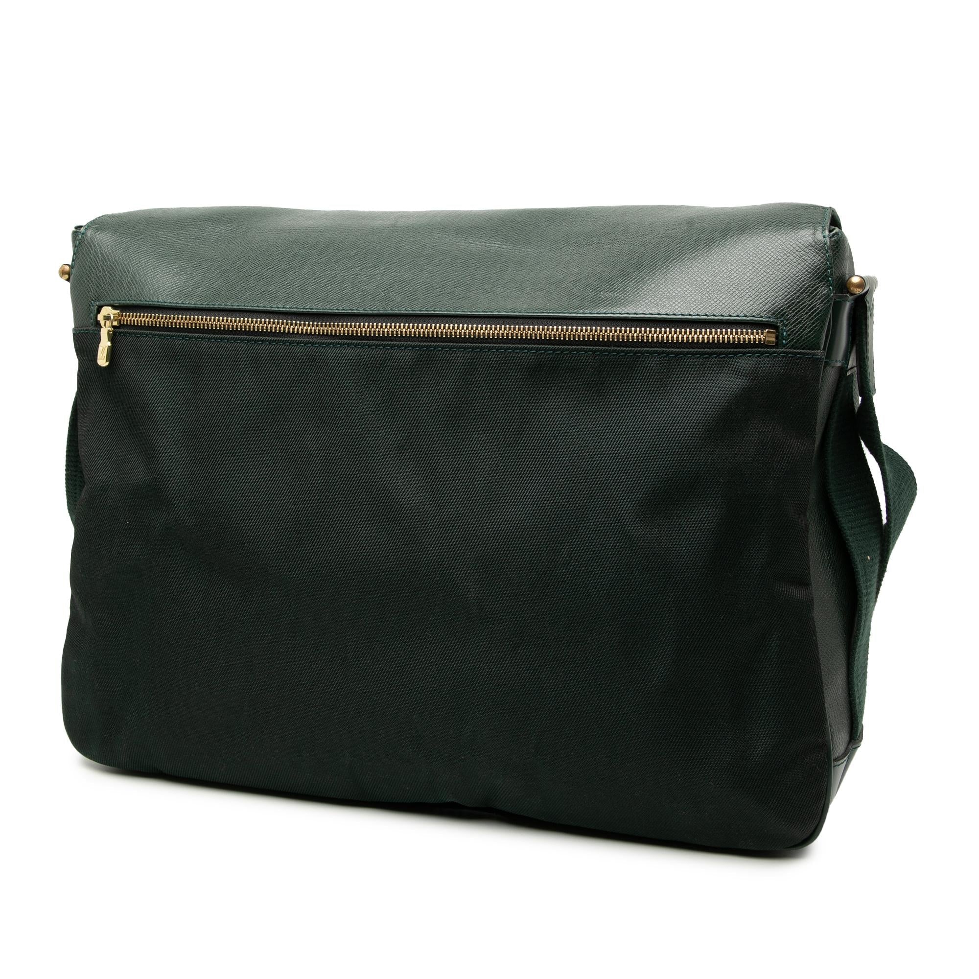 Louis Vuitton Taiga Dersou