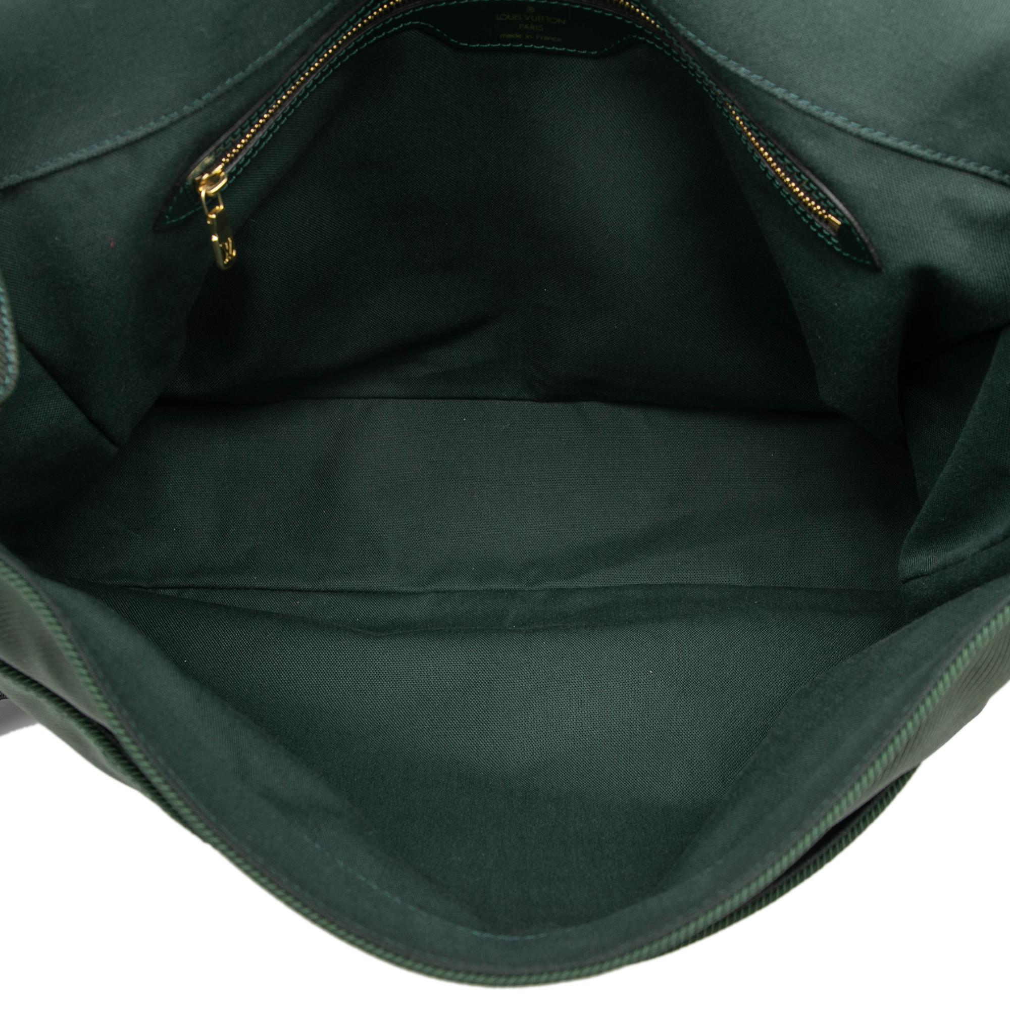 Louis Vuitton Taiga Dersou