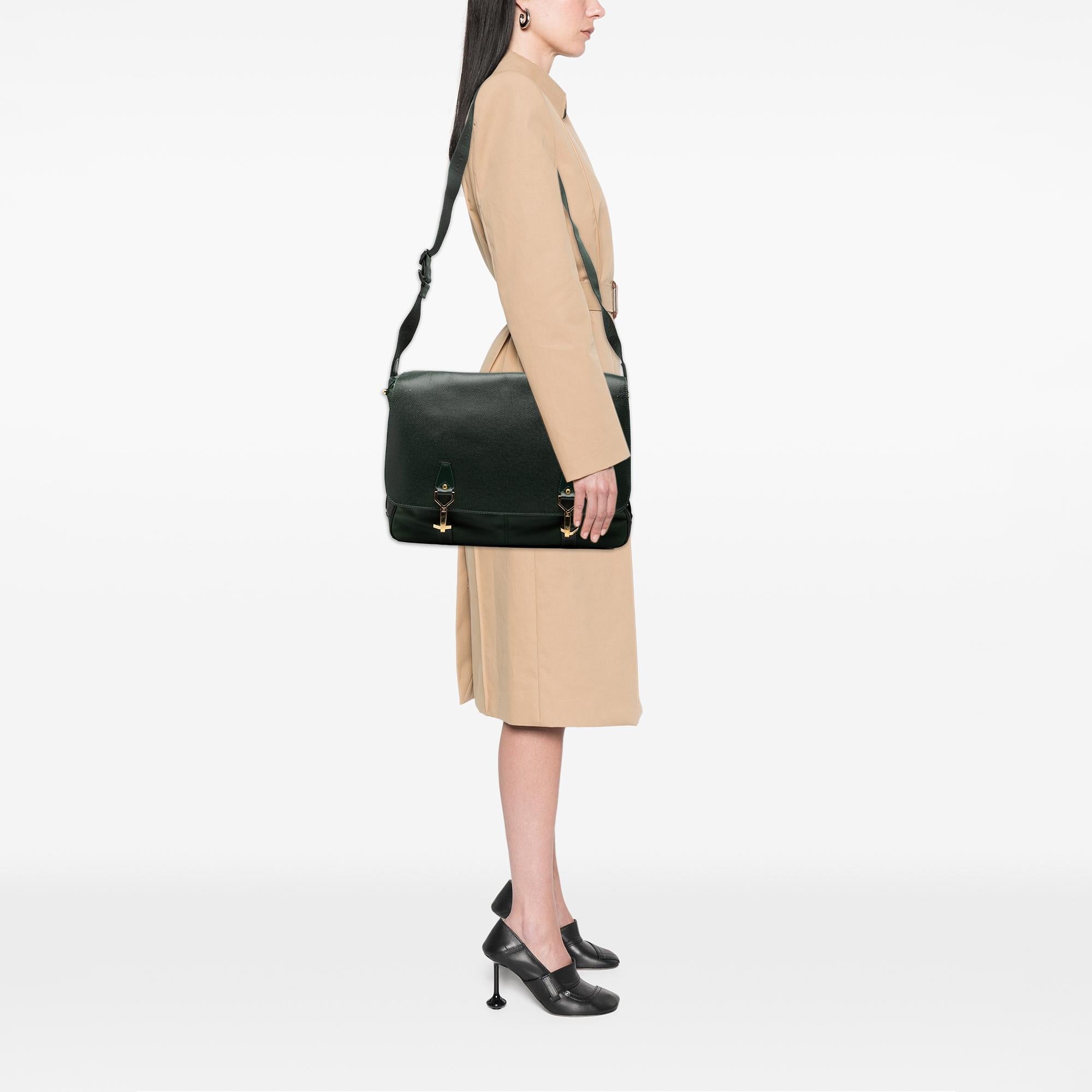 Louis Vuitton Taiga Dersou