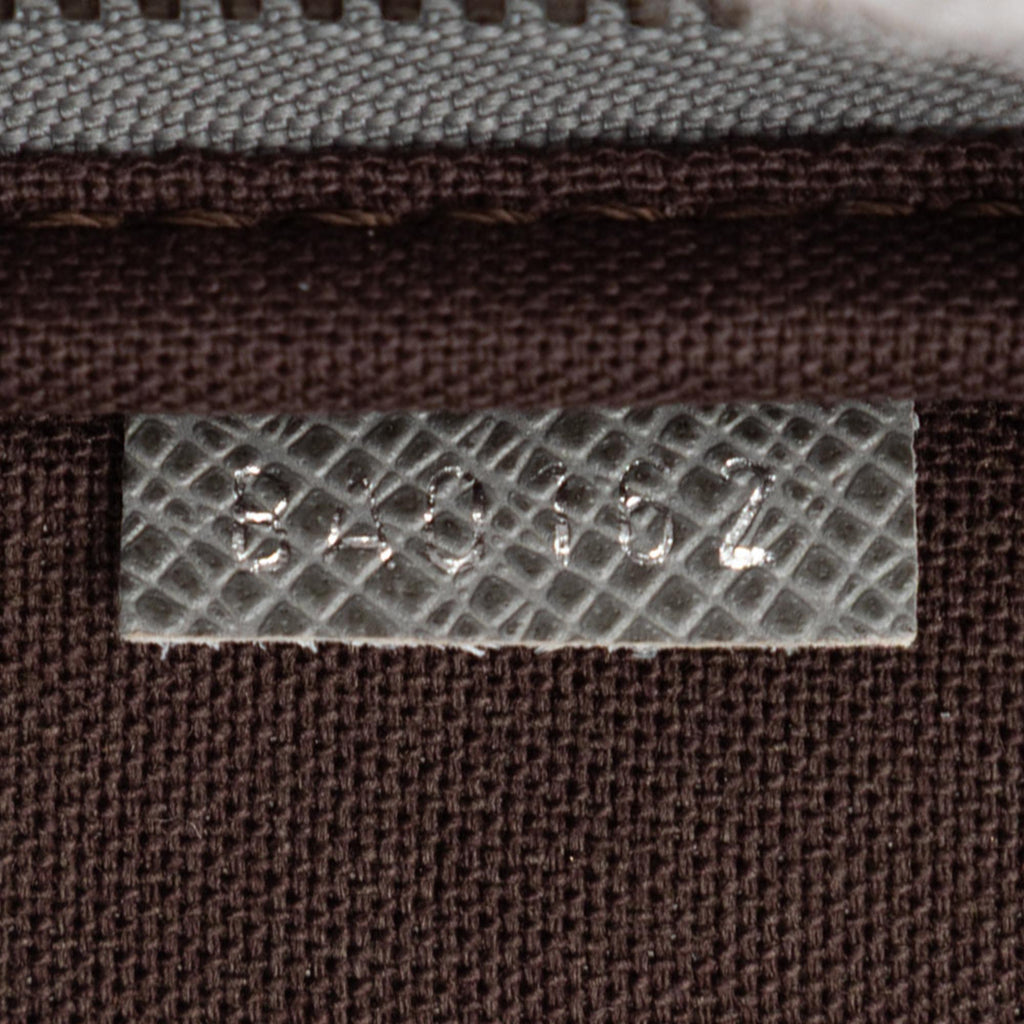 Louis Vuitton Taiga Horizon Laptop Sleeve