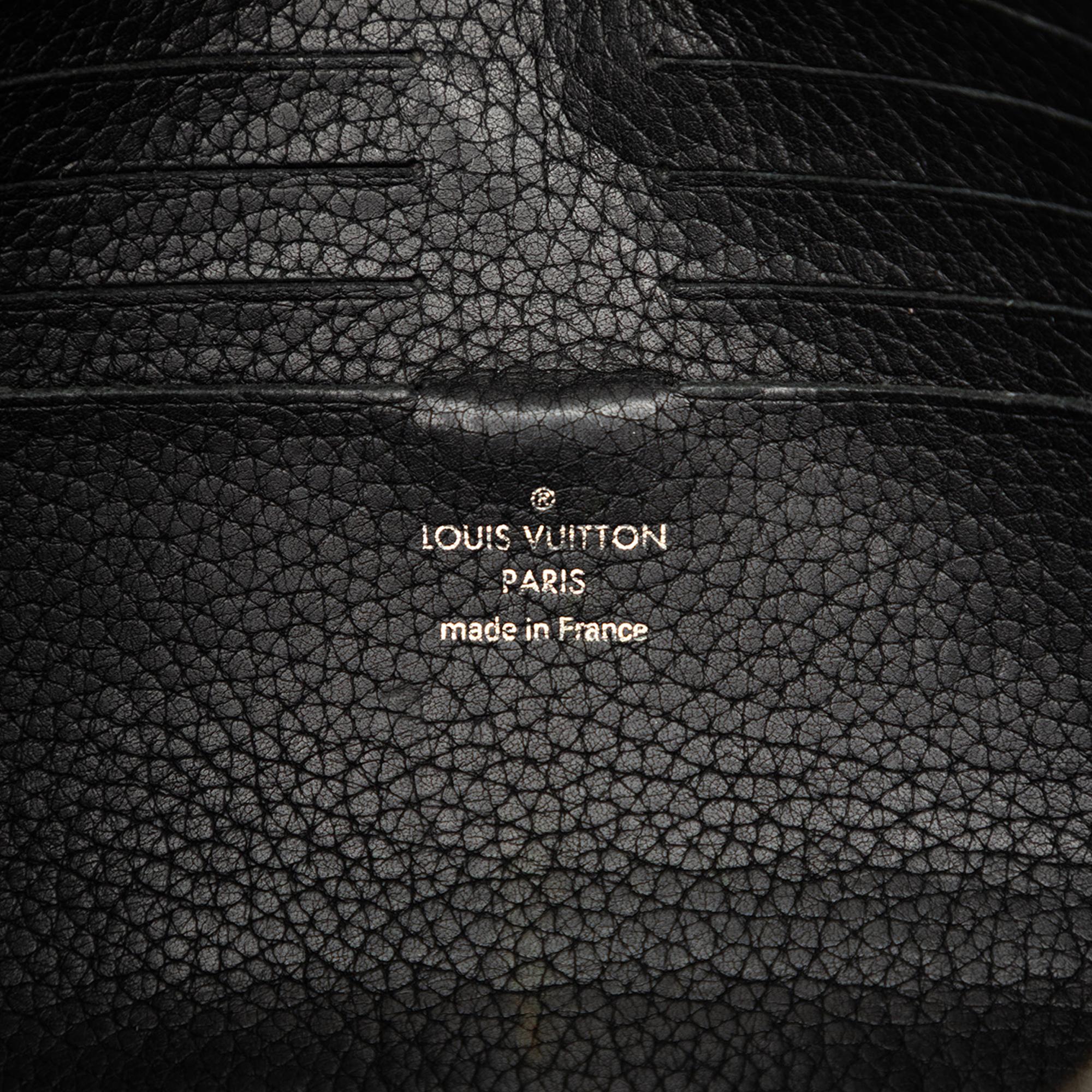 Louis Vuitton Taiga Kasai