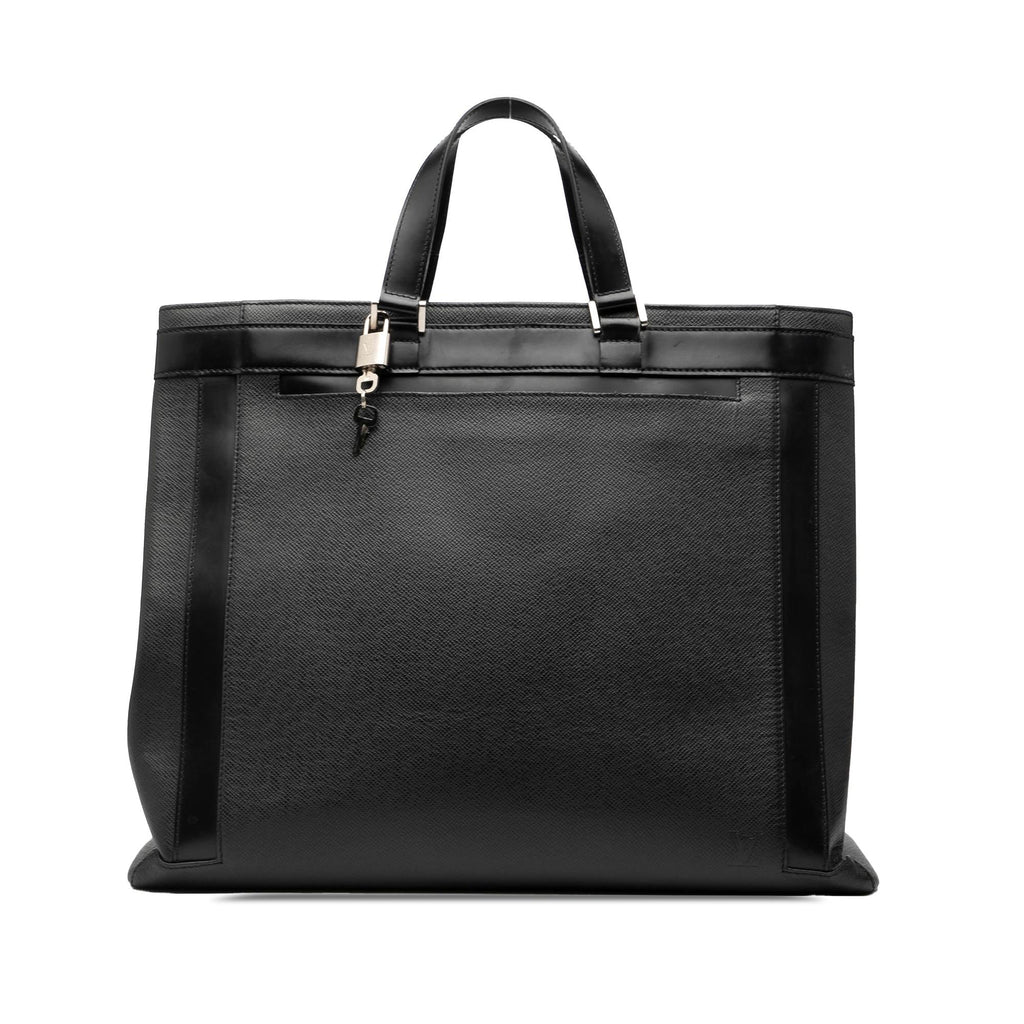 Louis Vuitton Taiga Kasbek GM