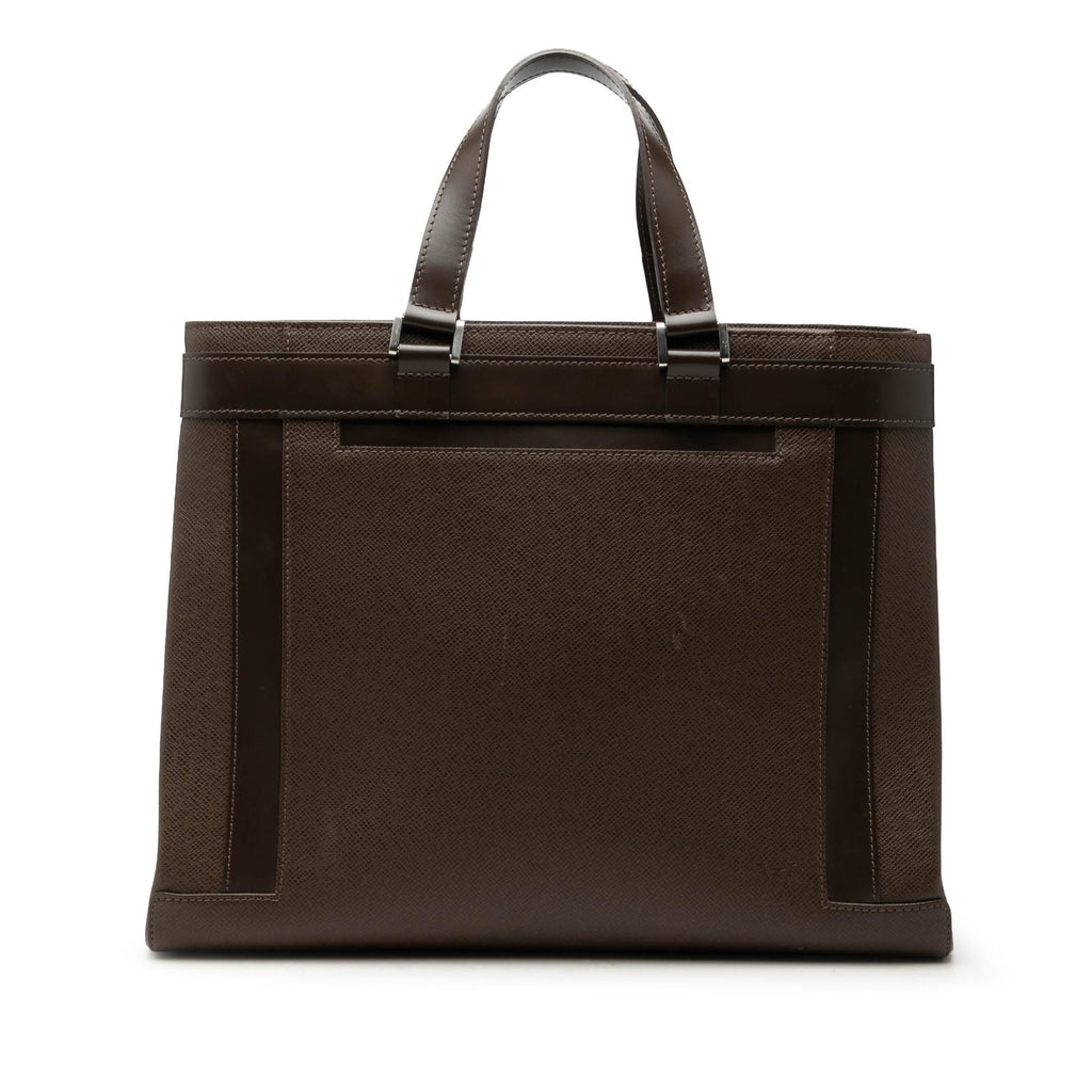 Louis Vuitton Taiga Kasbek PM