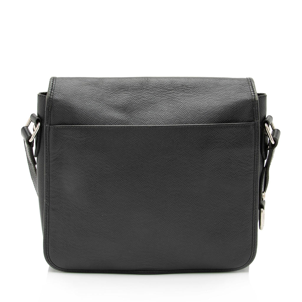 Louis Vuitton Taiga Leather Andrei Messenger Bag (SHF-23822)