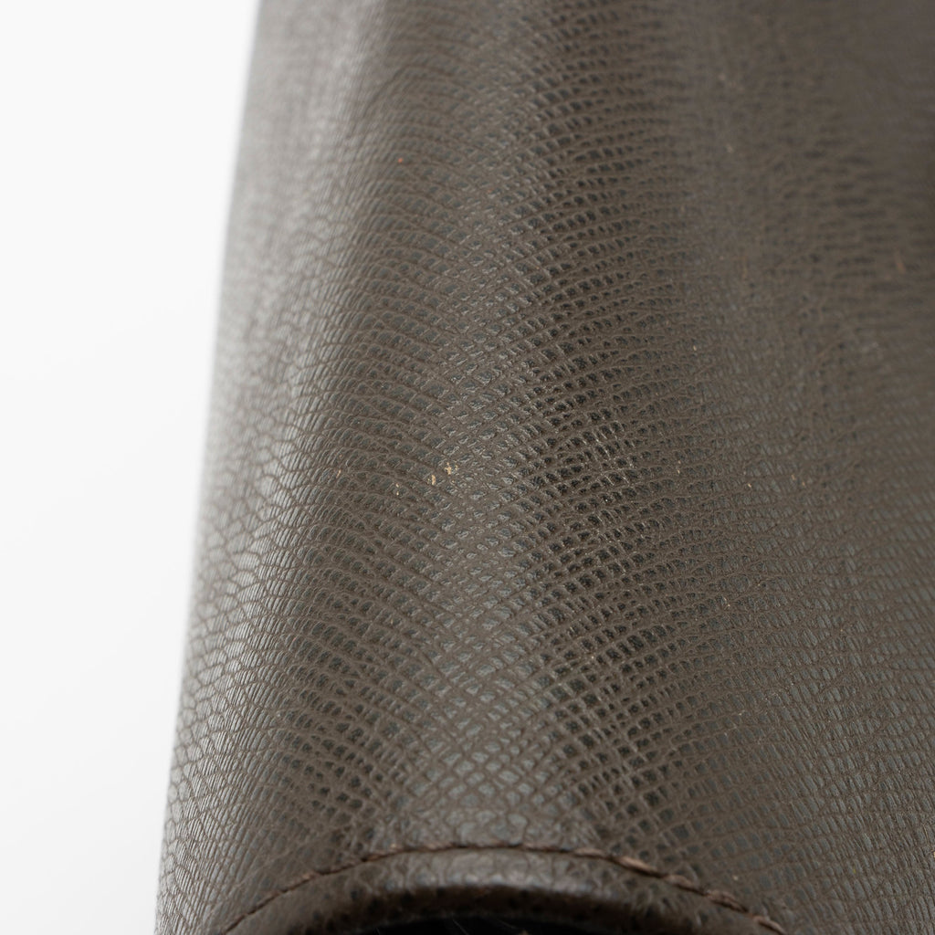 Louis Vuitton Taiga Leather Andrei Messenger (SHF-IYHH6n)