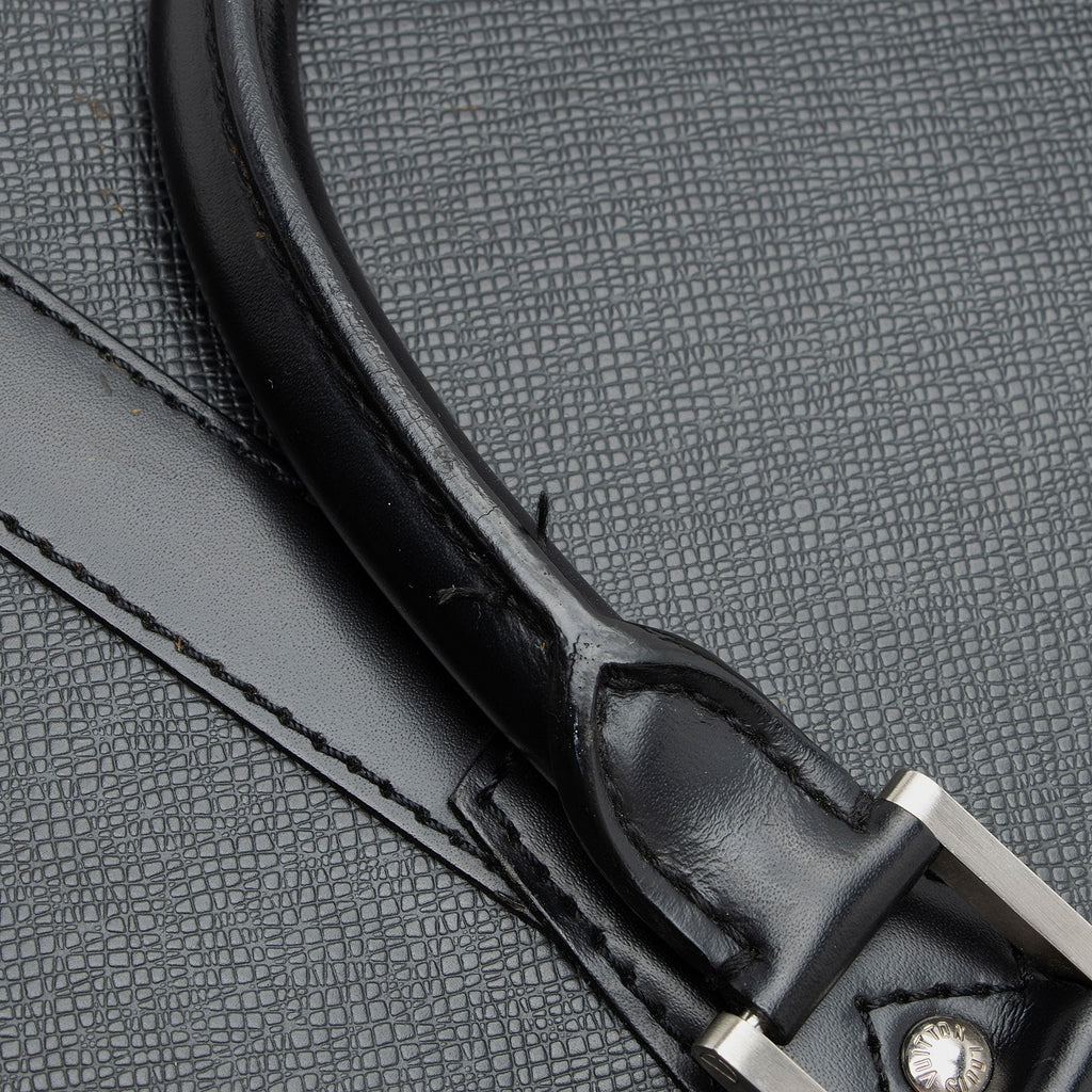 Louis Vuitton Taiga Leather Lozan Briefcase (SHF-9OeHvp)
