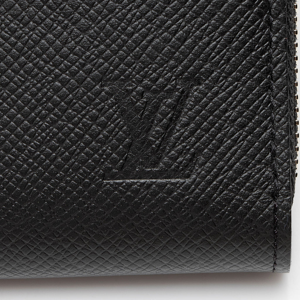 Louis Vuitton Taiga Leather Zippy Organizer Wallet