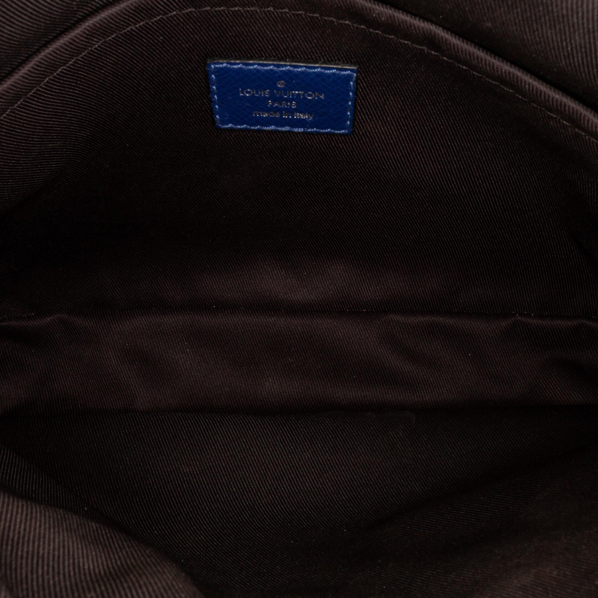 Louis Vuitton Taiga Outdoor Messenger PM