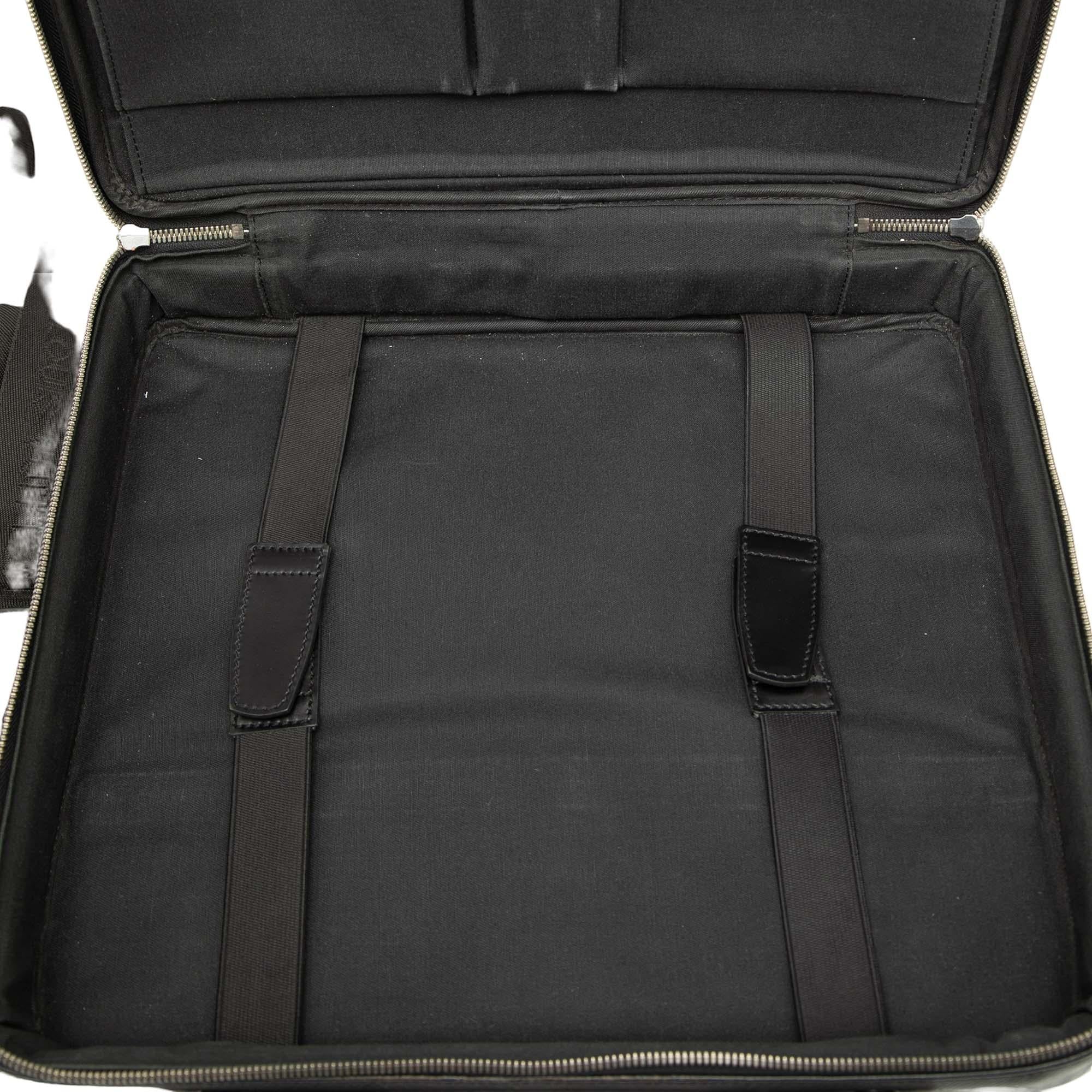 Louis Vuitton Taiga Porte Ordinateur Odessa