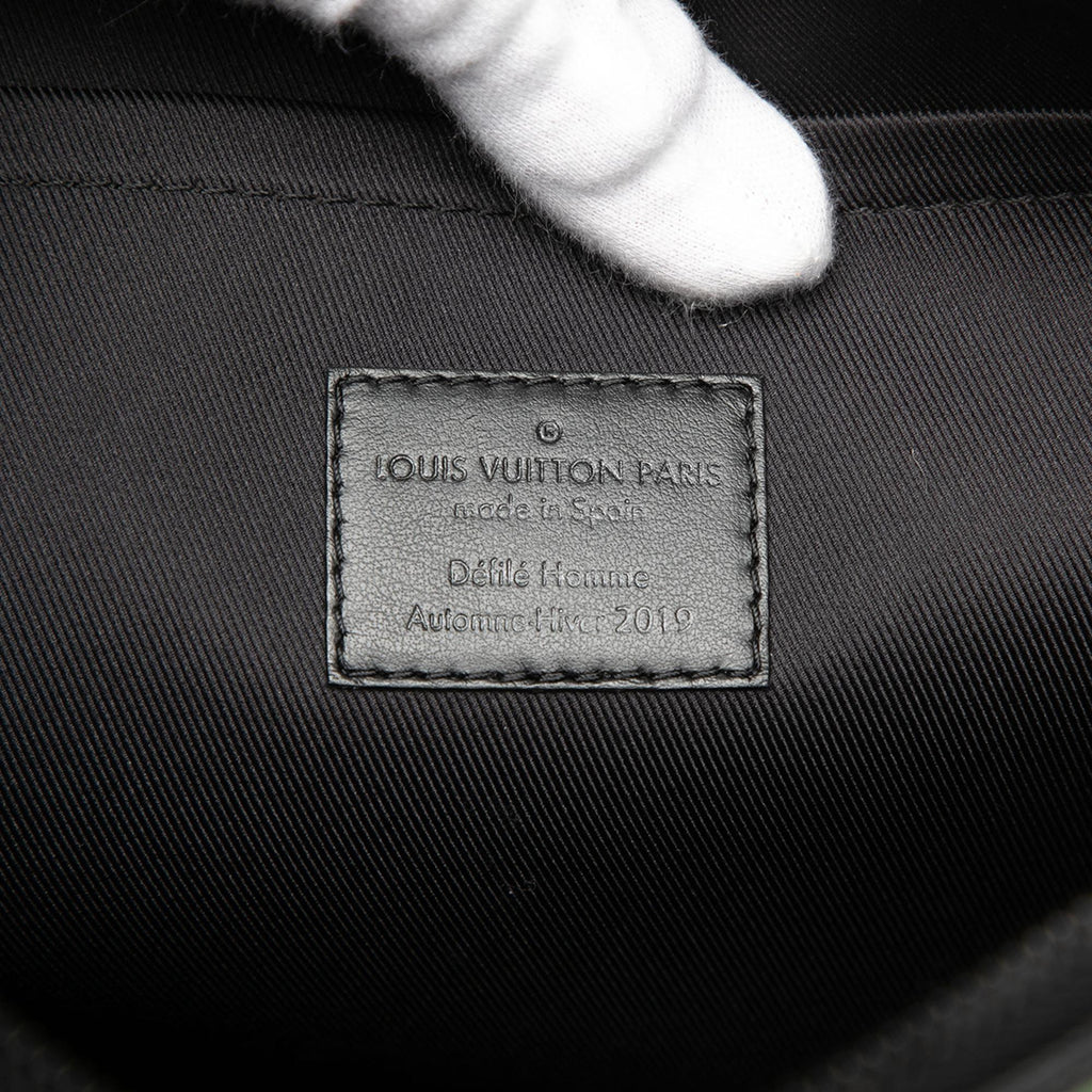 Louis Vuitton Taiga Rainbow Pochette A4