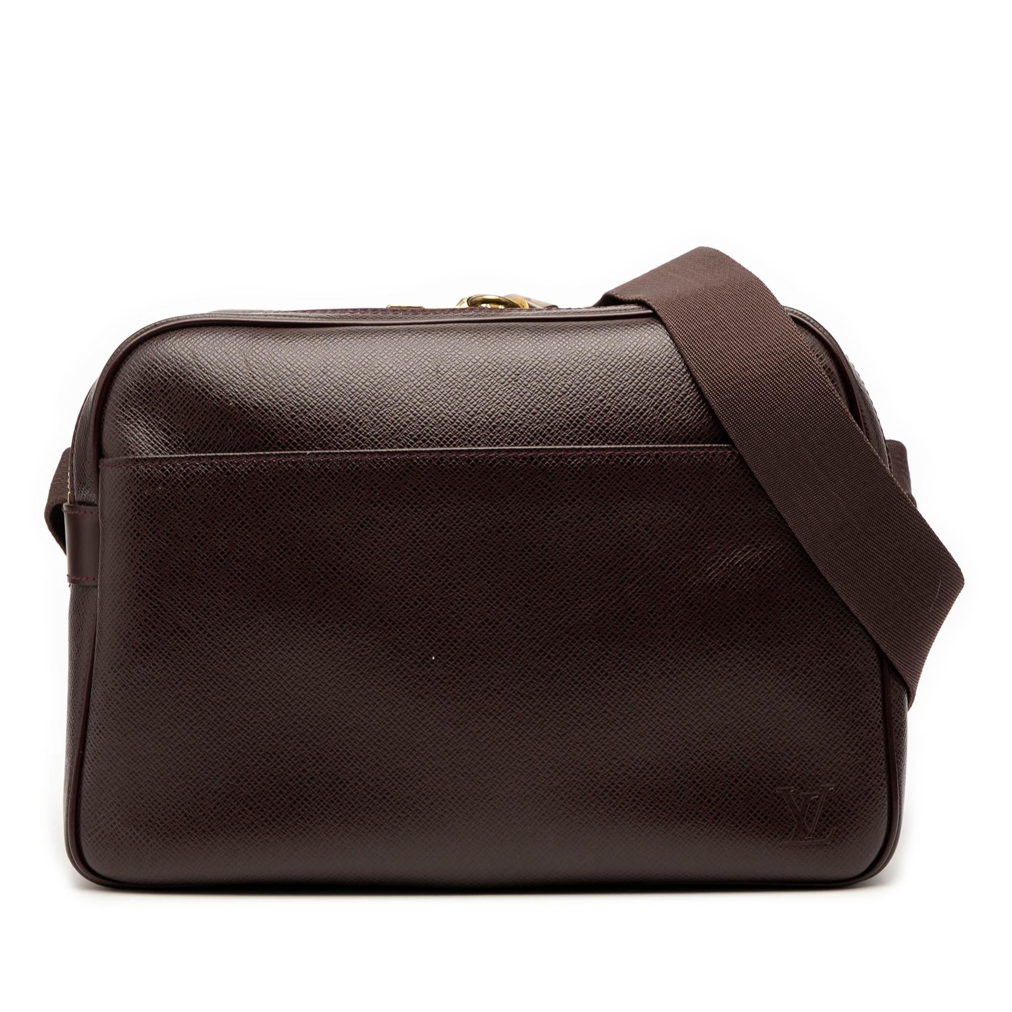 Louis Vuitton Taiga Reporter PM