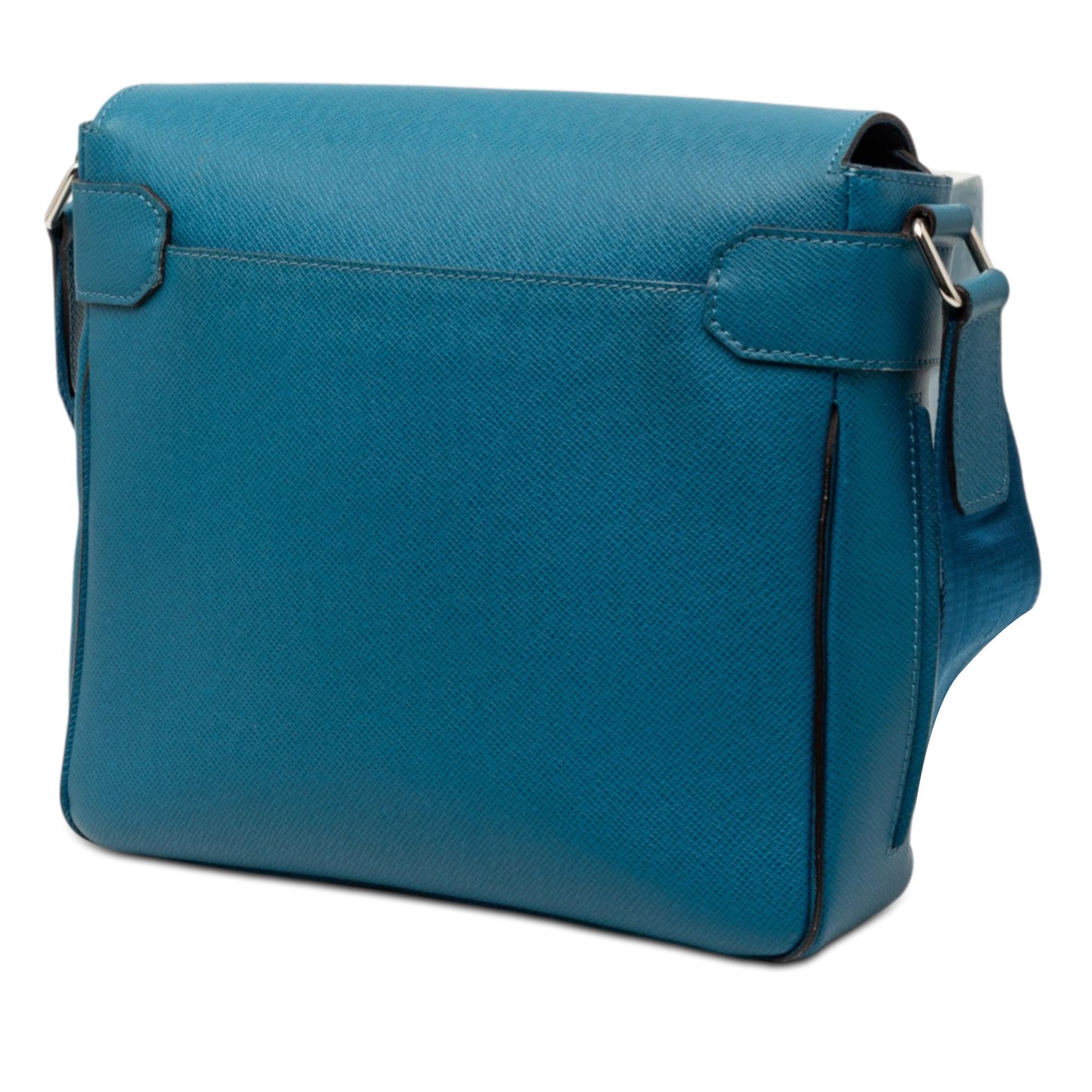 Louis Vuitton Taiga Roman PM