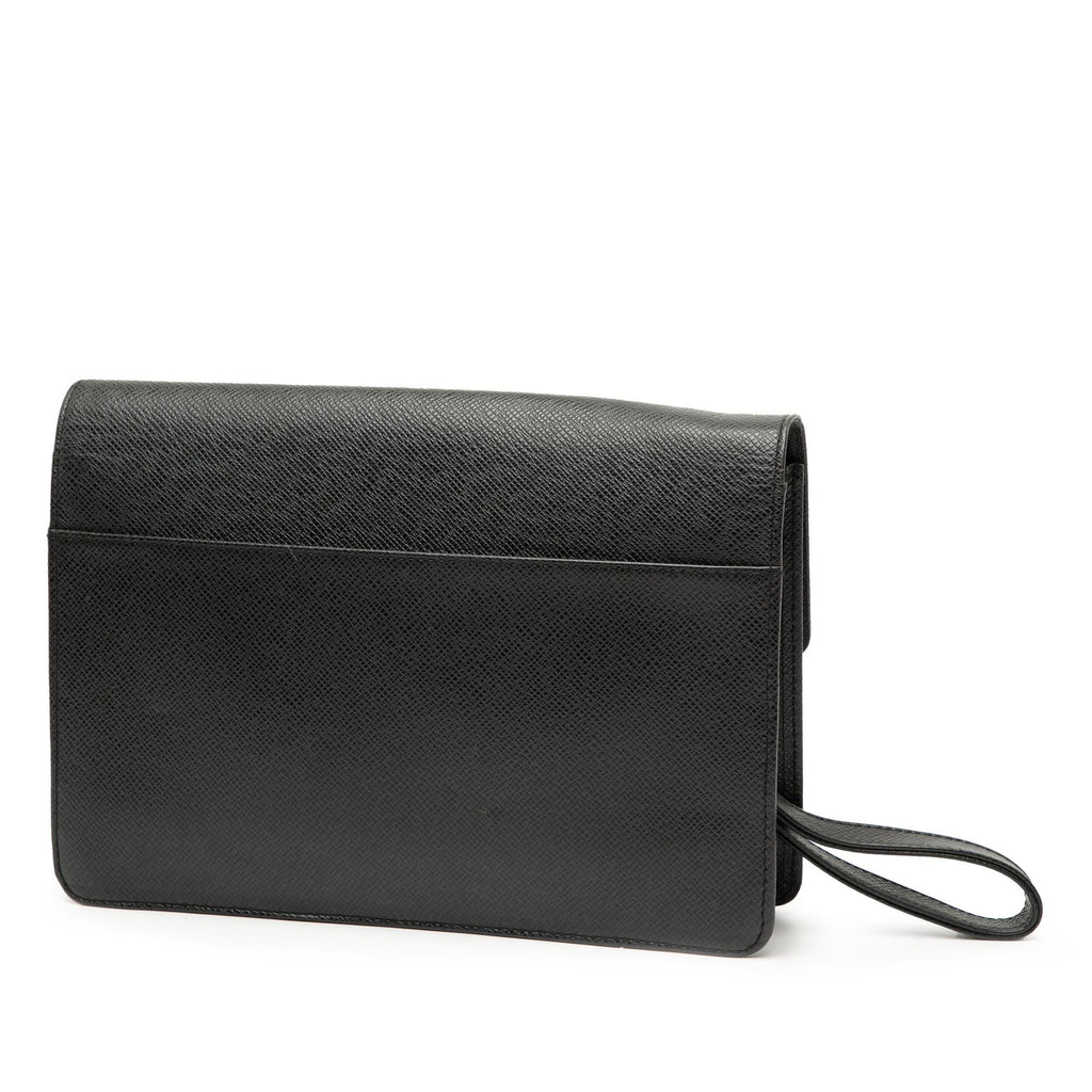 Louis Vuitton Taiga Selenga
