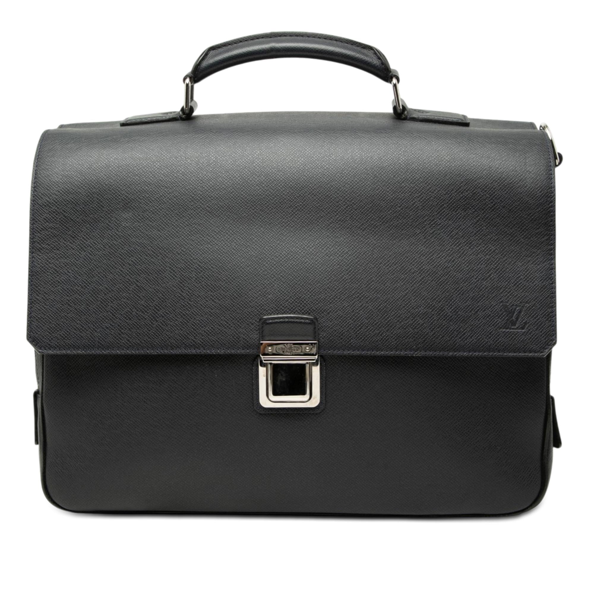 Louis Vuitton Taiga Vassili PM
