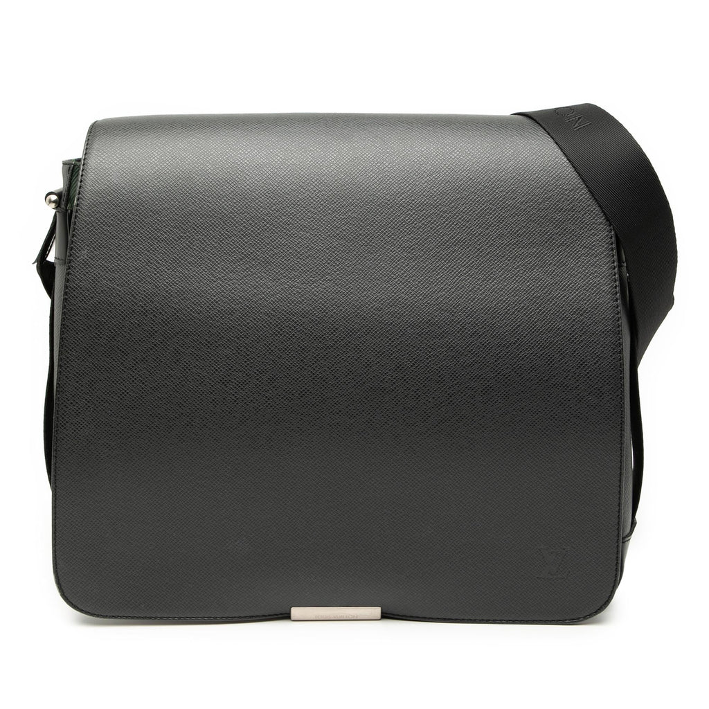 Louis Vuitton Taiga Viktor