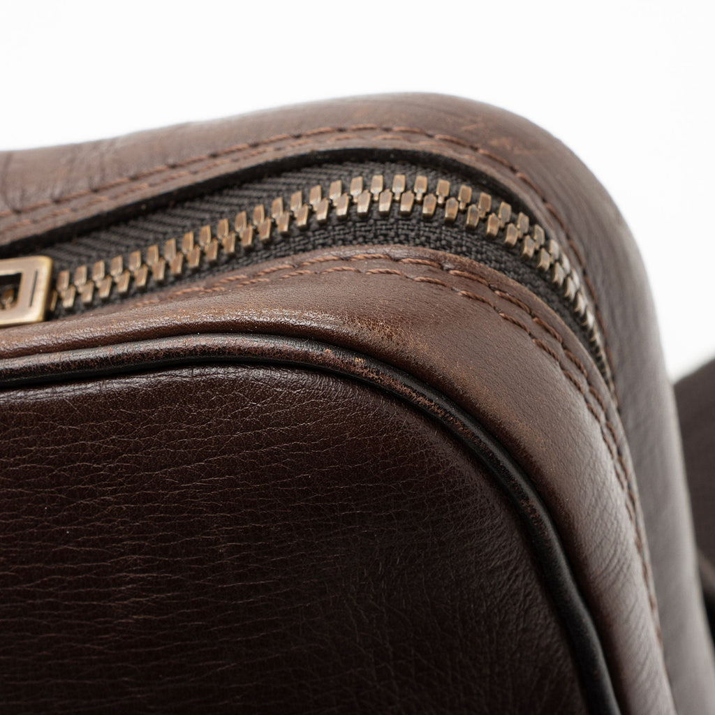 Louis Vuitton Utah Leather Iroquois Small Messenger Bag (SHF-da66x9)