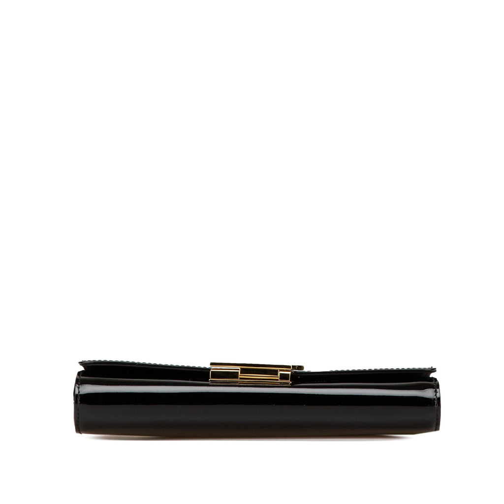 Louis Vuitton Vernis Louise East West Clutch (SHG-HaRu4Q)