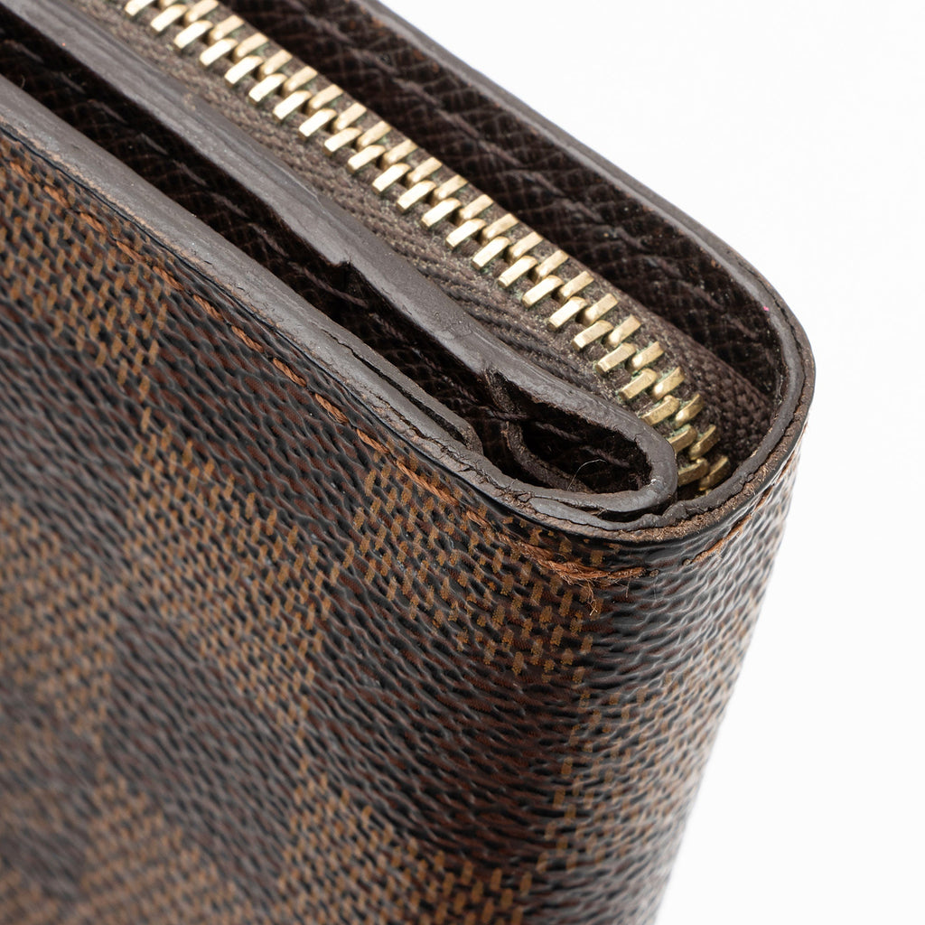 Louis Vuitton Vintage Damier Ebene Zipped Compact Wallet