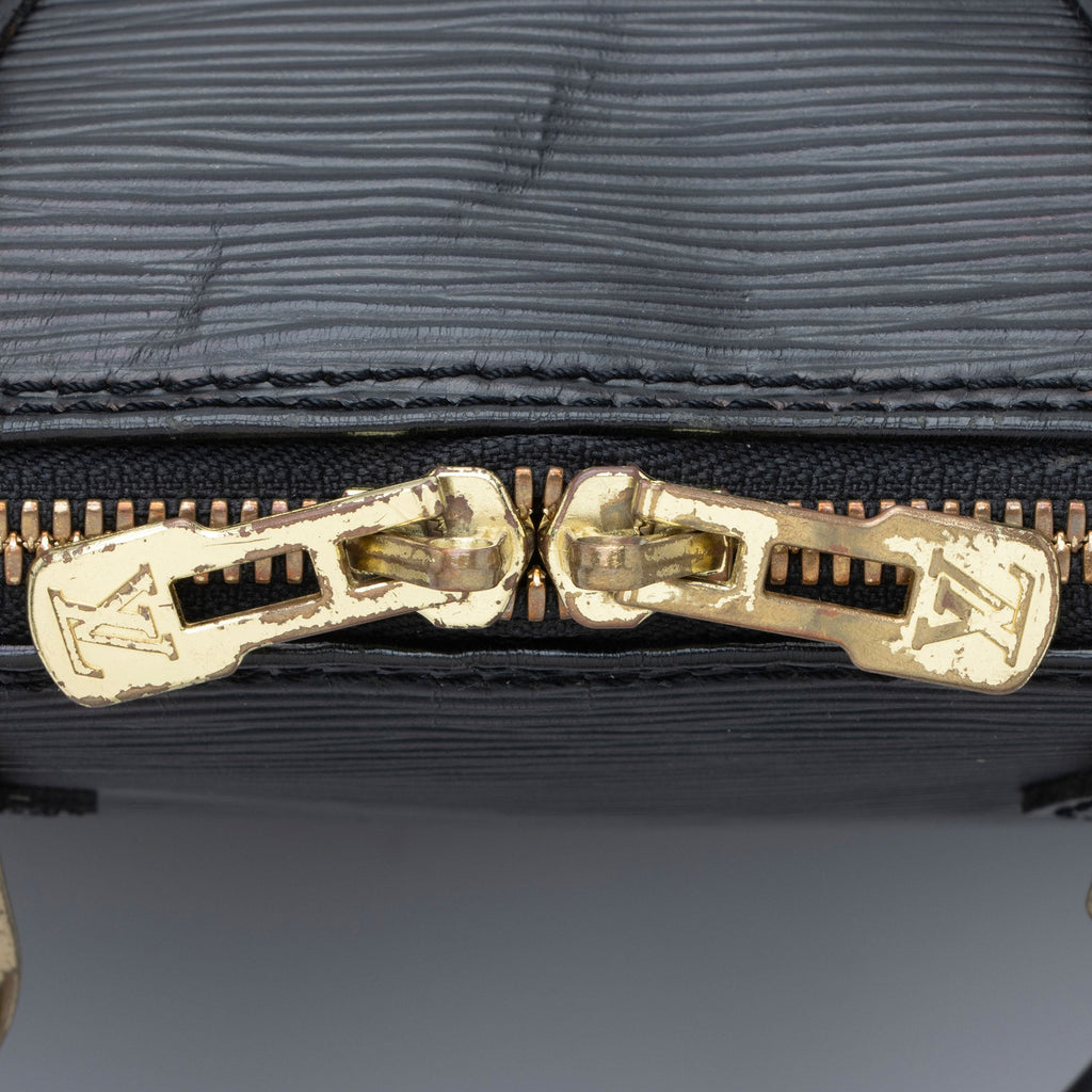 Louis Vuitton Vintage Epi Leather Alma PM Satchel (SHF-d8E4zg)