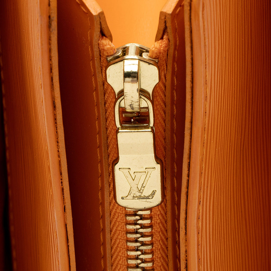 Louis Vuitton Vintage Epi Leather Croisette PM Shoulder Bag (SHF-dMhNlB)