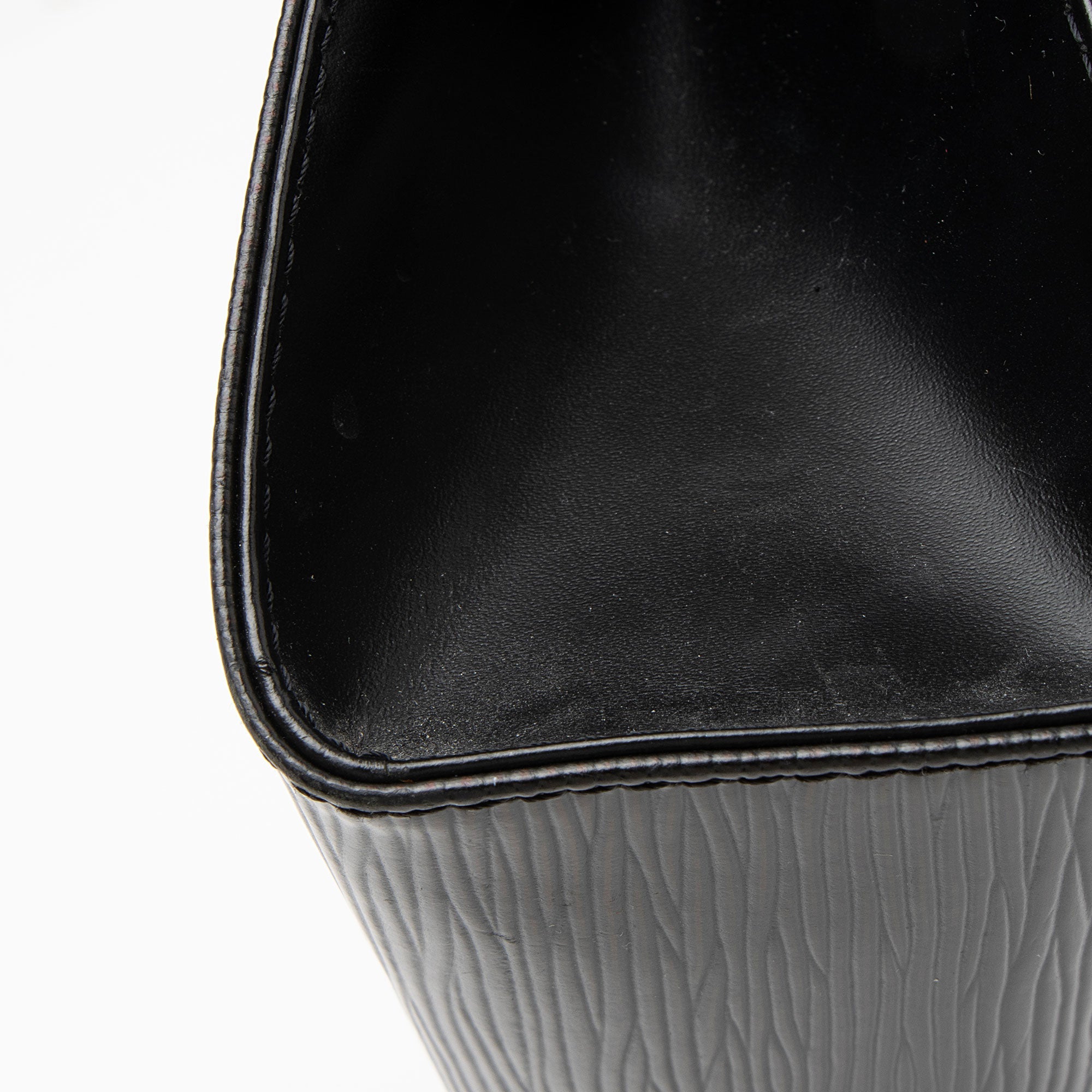 Louis Vuitton Vintage Epi Leather Dinard Shoulder Bag (SHF-Bceodi)