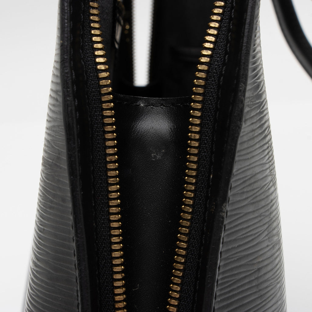 Louis Vuitton Vintage Epi Leather Lussac Tote (SHF-AsaQmr)
