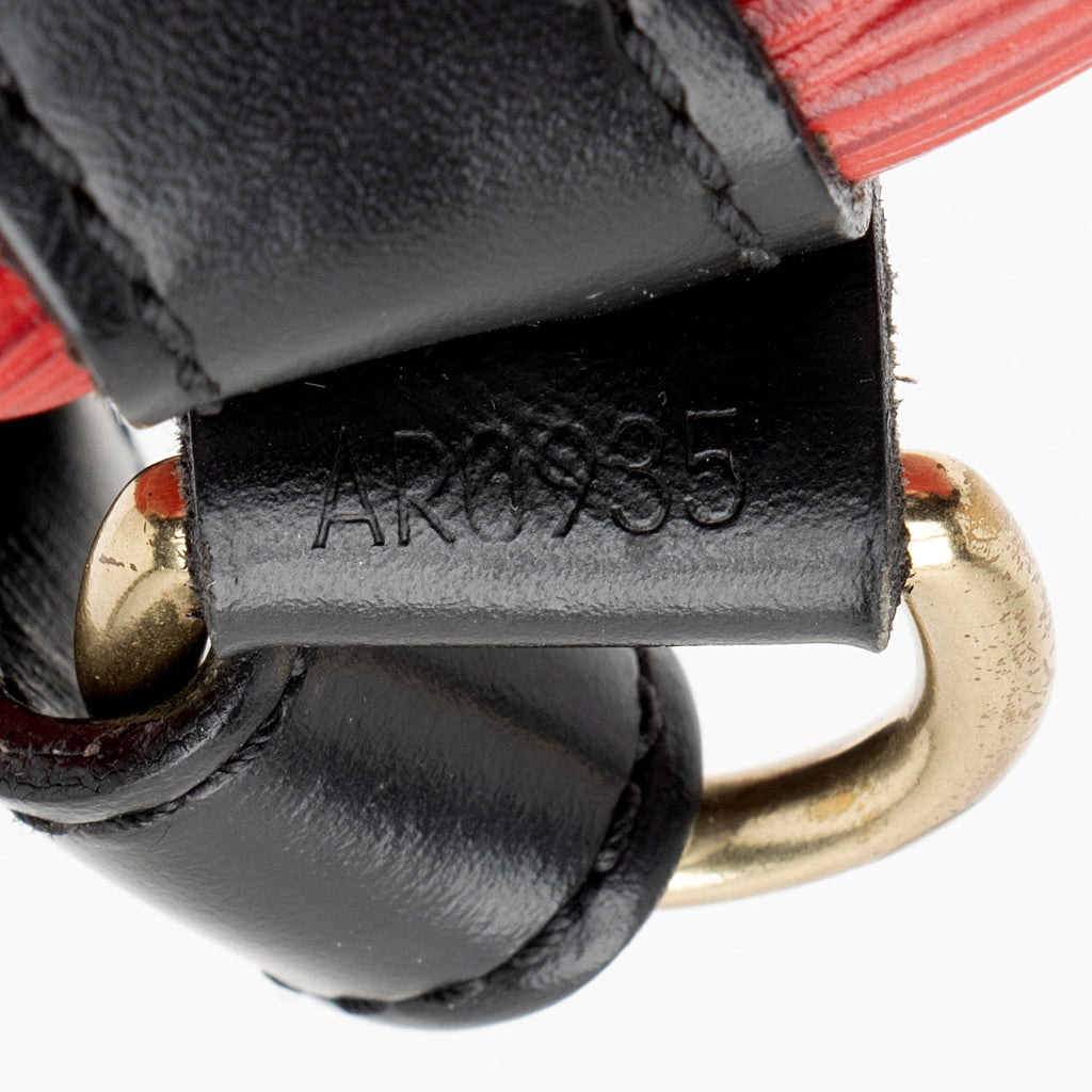 Louis Vuitton Vintage Epi Leather Petit Noe Shoulder Bag (SHF-UrRdhi)