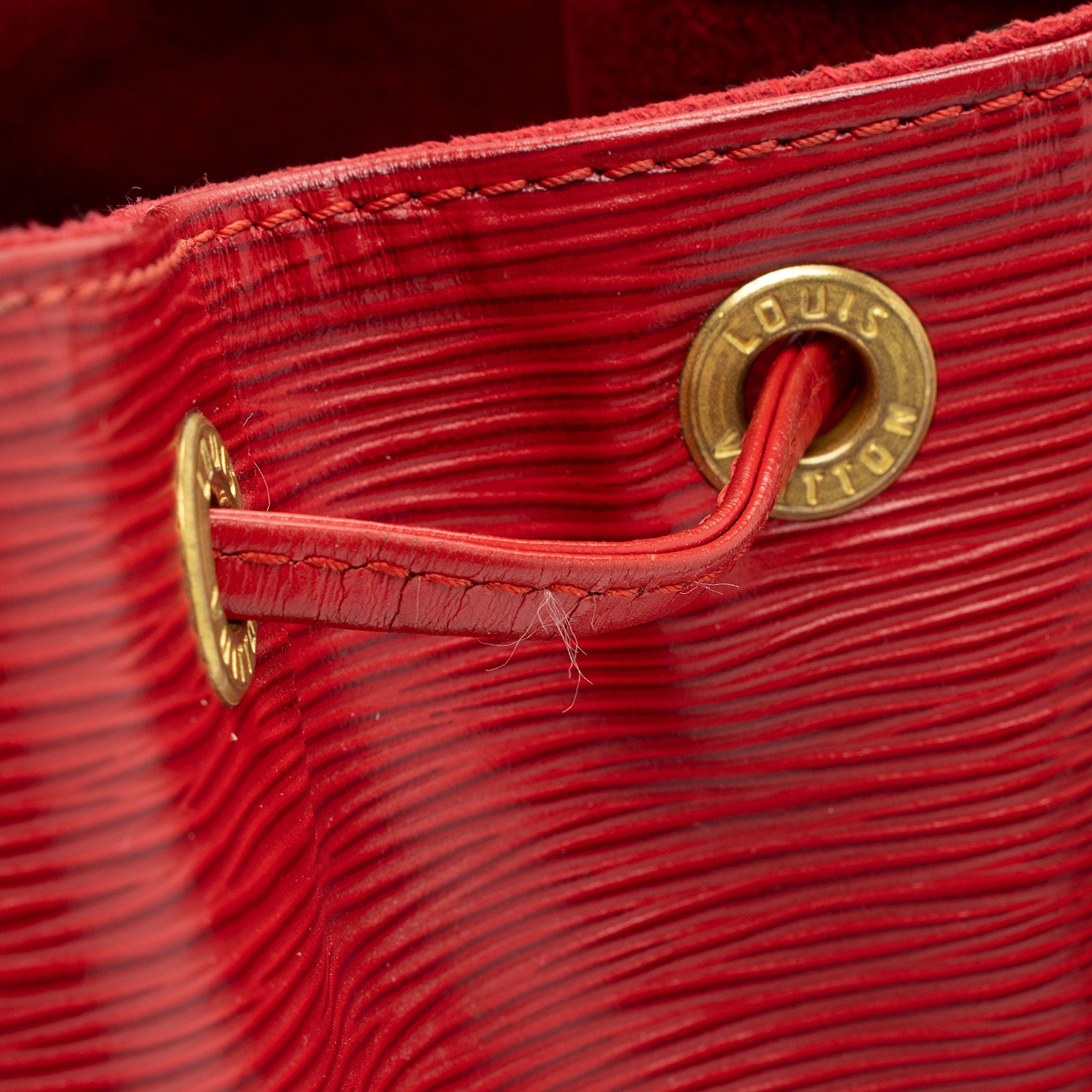 Louis Vuitton Vintage Epi Leather Petit Noe Shoulder Bag (SHF-KnJjlt)