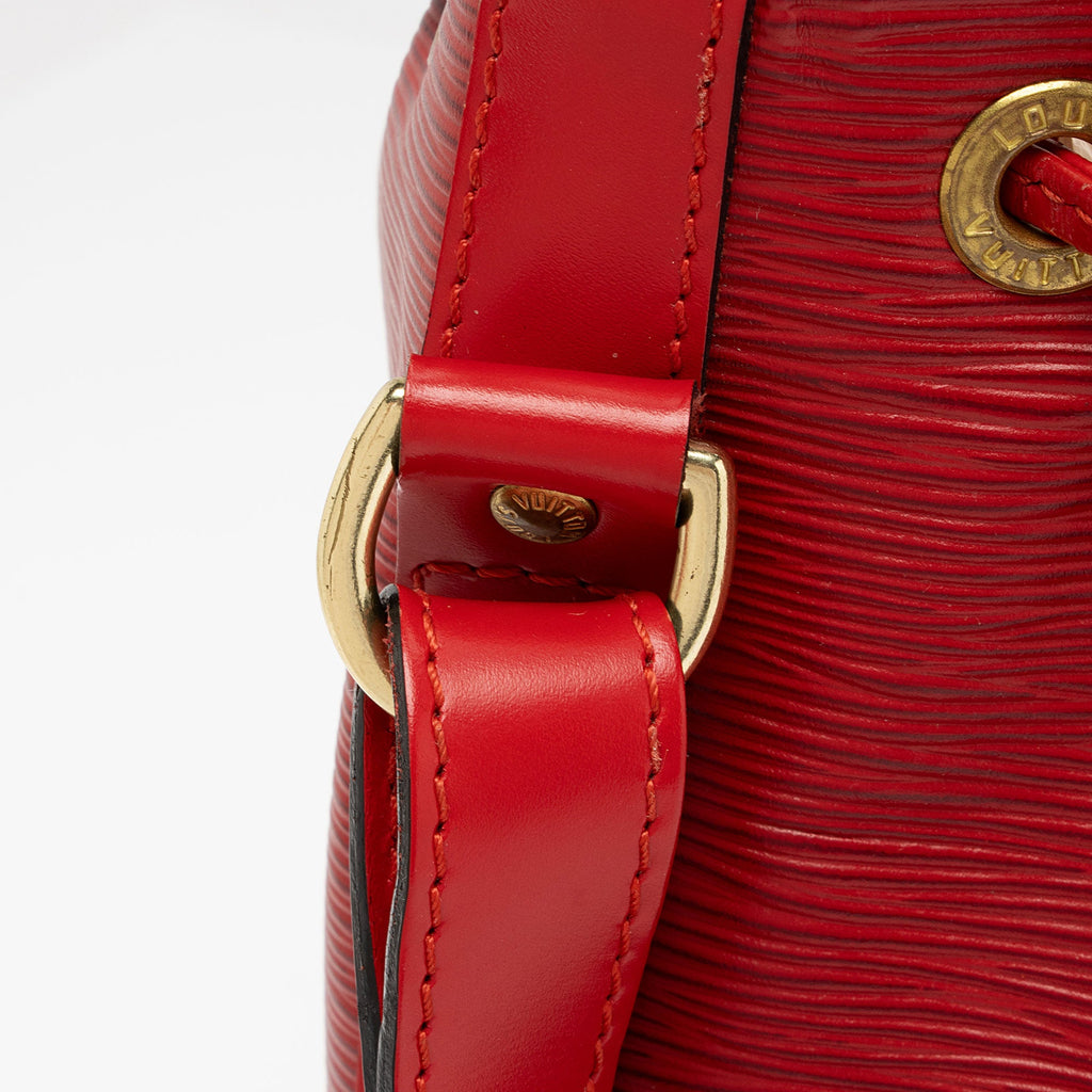 Louis Vuitton Vintage Epi Leather Petit Noe Shoulder Bag (SHF-KnJjlt)