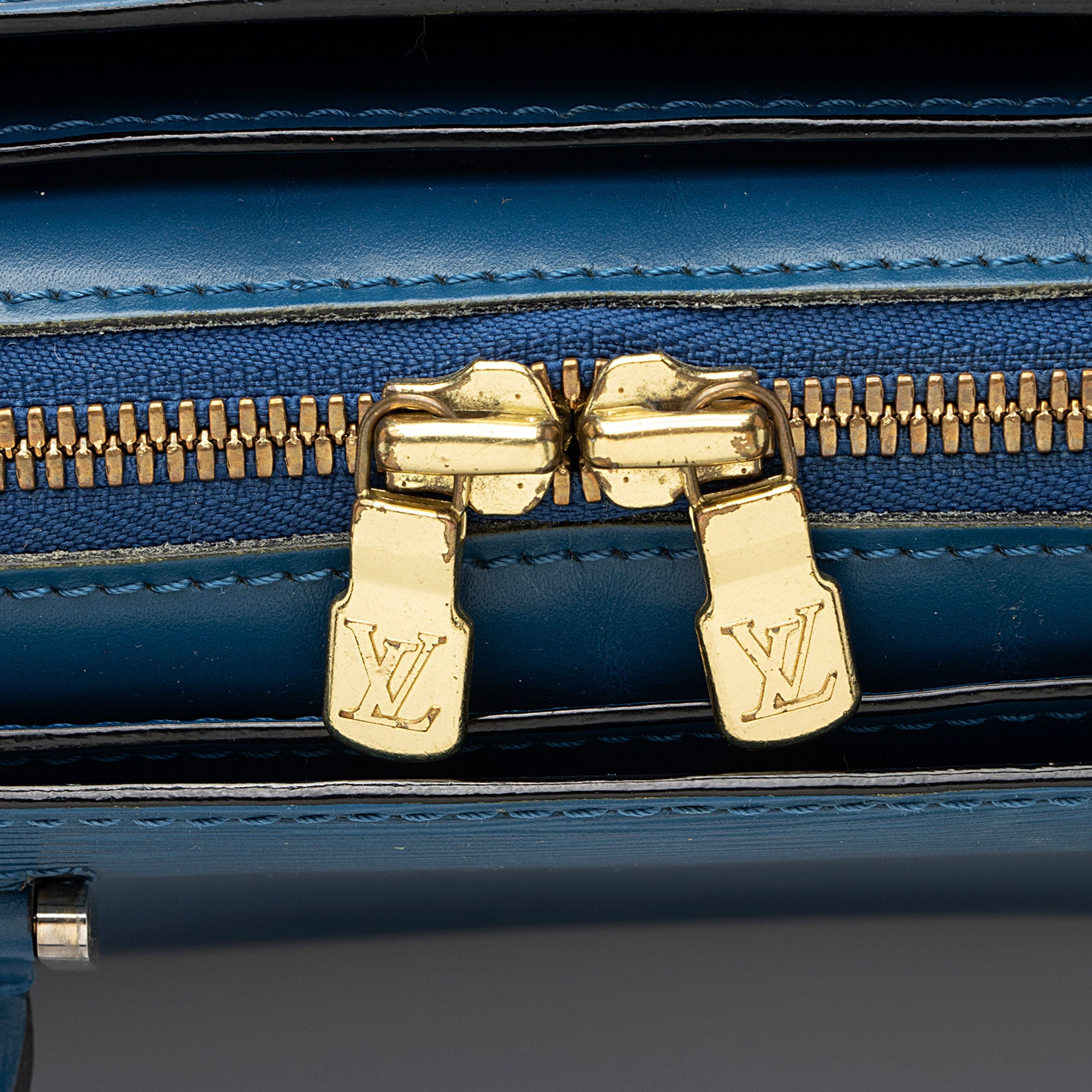 Louis Vuitton Vintage Epi Leather Pont Neuf Satchel (SHF-QKCrtV)