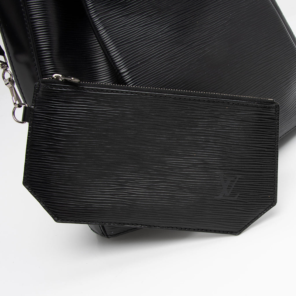 Louis Vuitton Vintage Epi Leather Sac D'epaule PM Shoulder Bag (SHF-QDKhlf)