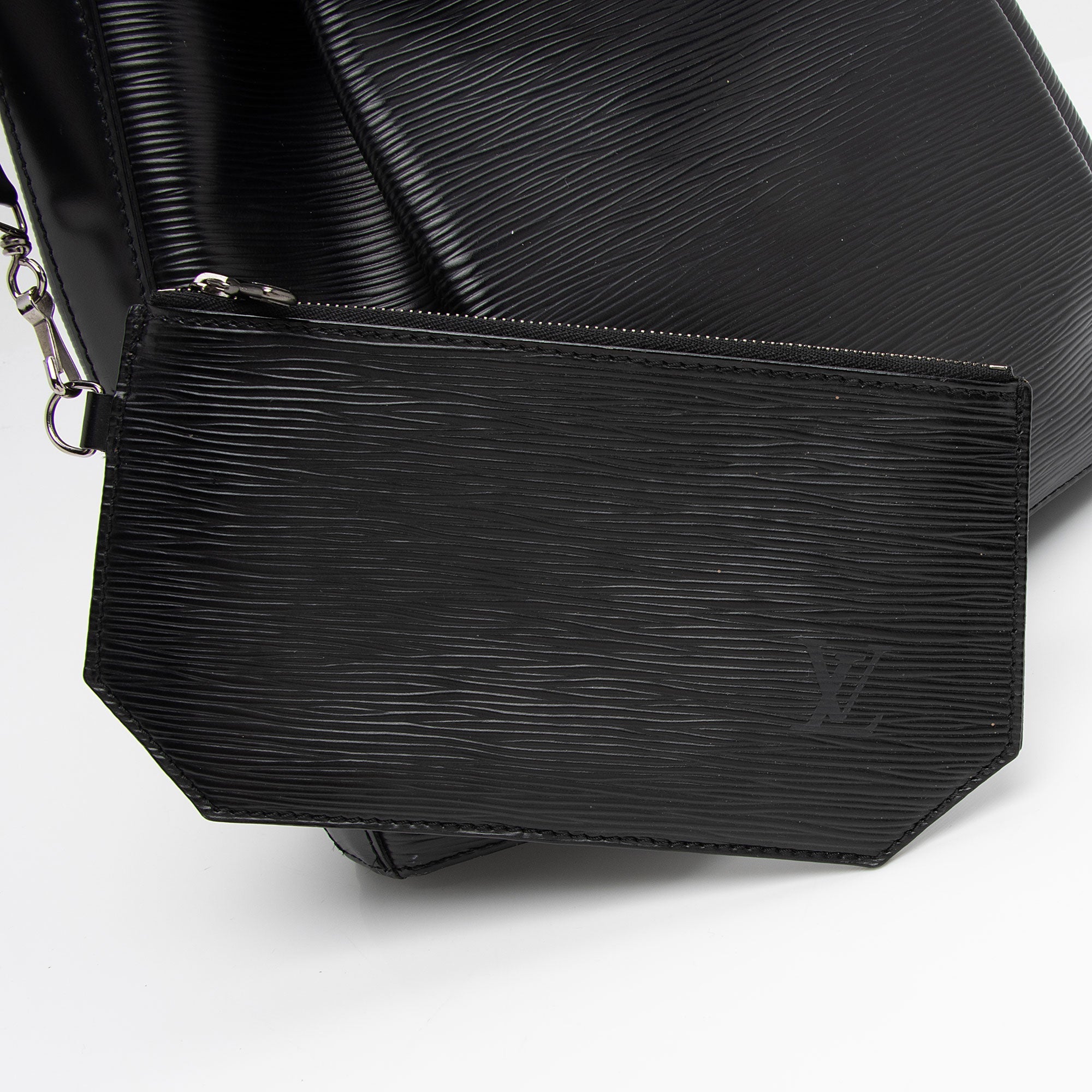 Louis Vuitton Vintage Epi Leather Sac D'epaule PM Shoulder Bag (SHF-QDKhlf)