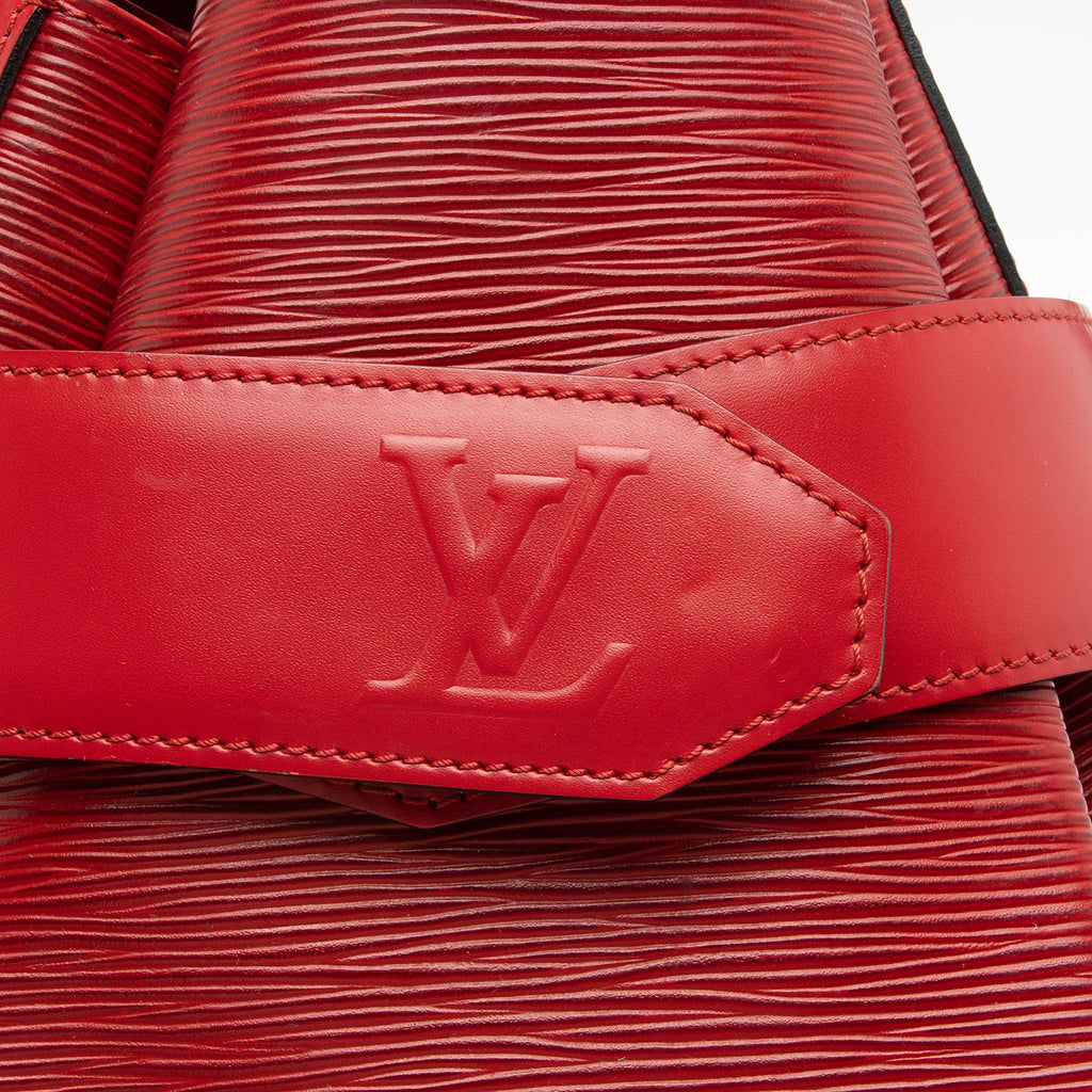 Louis Vuitton Vintage Epi Leather Sac D'epaule PM Shoulder Bag (SHF-B7ZB1Z)