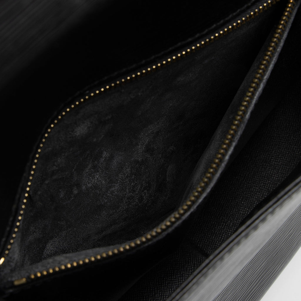 Louis Vuitton Vintage Epi Leather Saint Cloud GM Shoulder Bag (SHF-E7i96A)